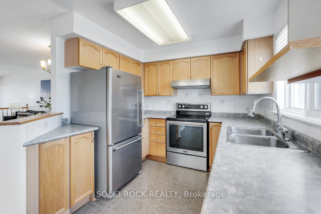 Photo 11 of Unit 13, 1701 Blohm Drive, Ottawa, Hunt Club Park — HOMEH