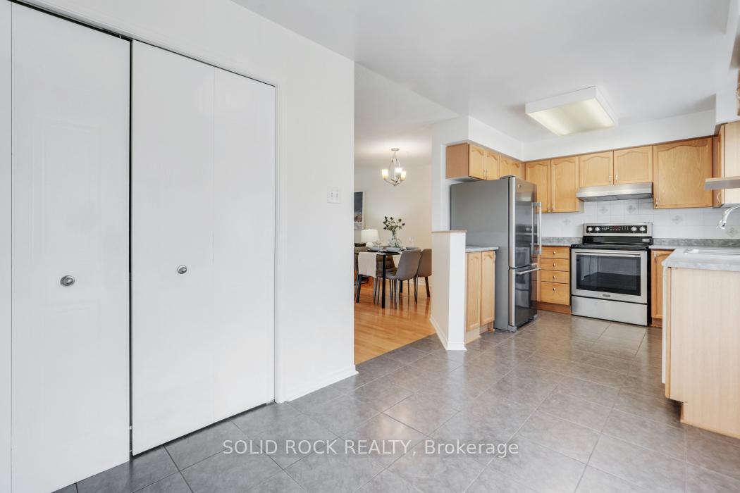 Photo 12 of Unit 13, 1701 Blohm Drive, Ottawa, Hunt Club Park — HOMEH