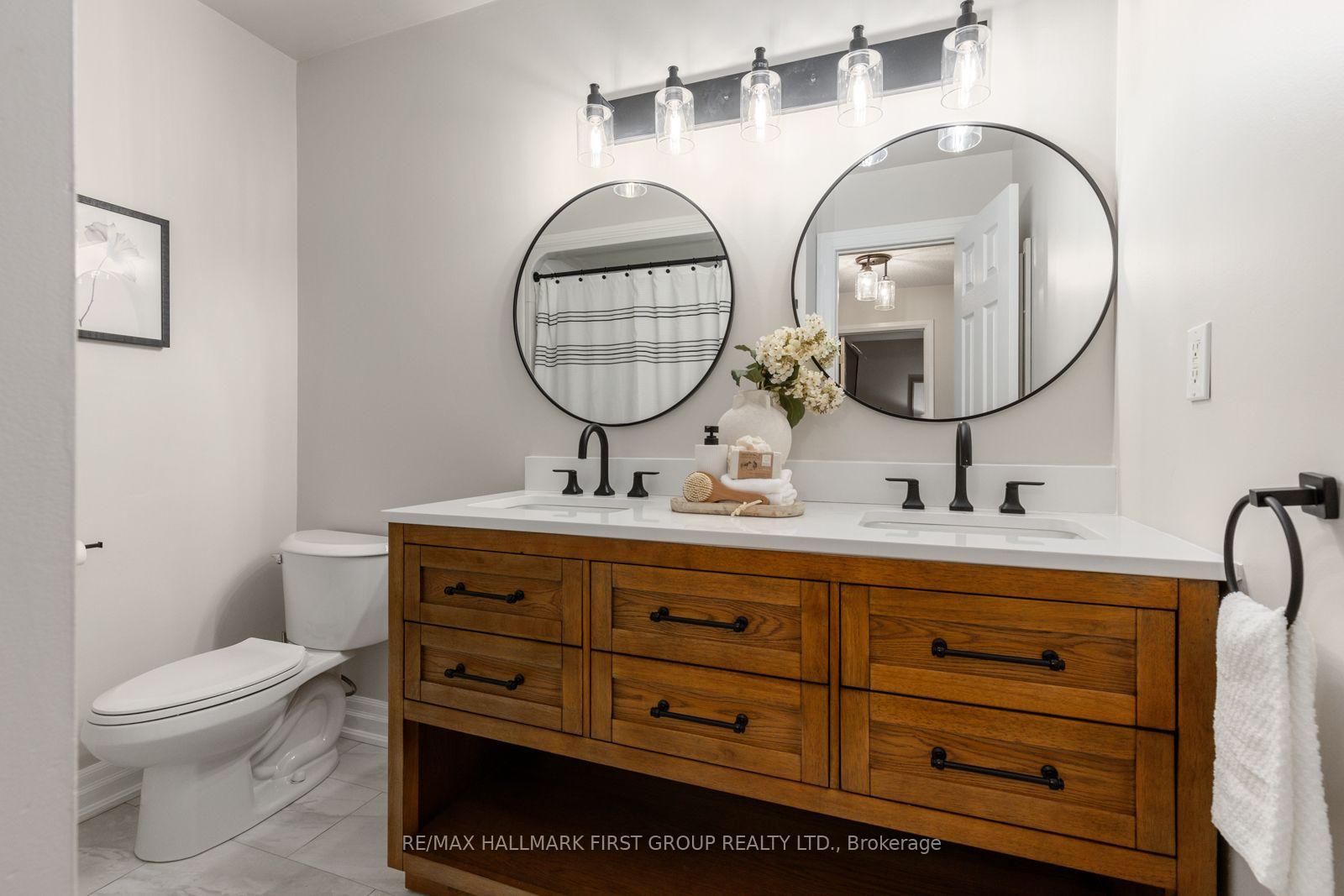 Photo 24 of 63 Hart Boulevard, Clarington, Newcastle — HOMEH