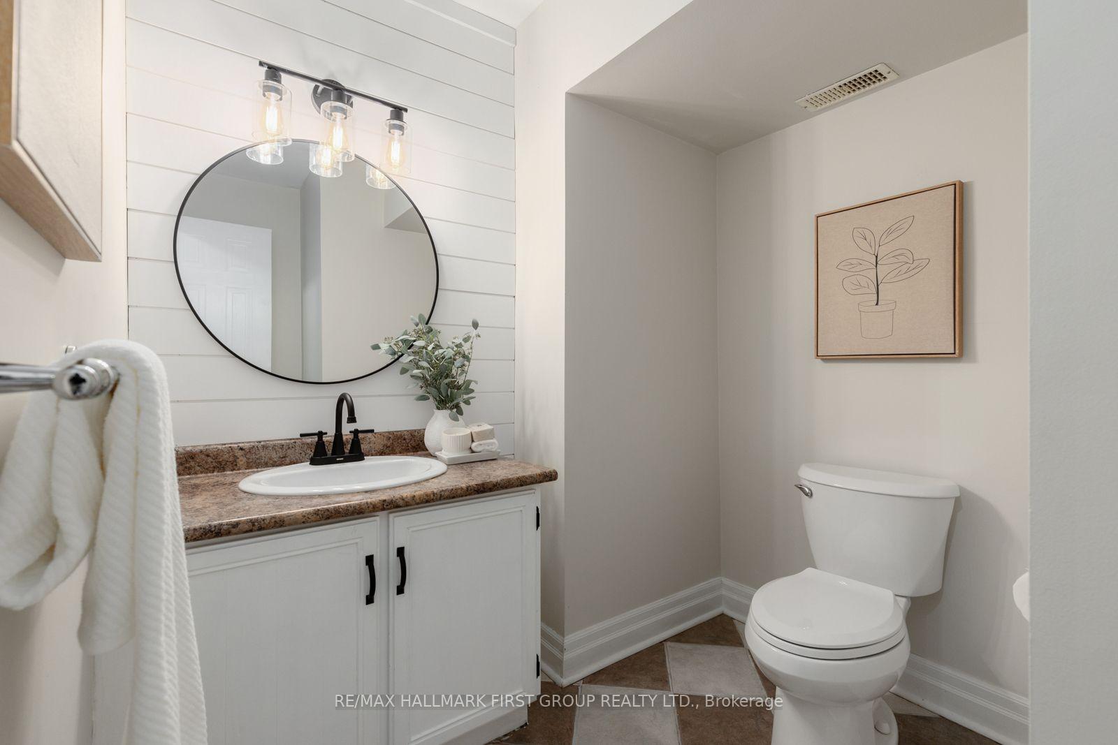 Photo 36 of 63 Hart Boulevard, Clarington, Newcastle — HOMEH
