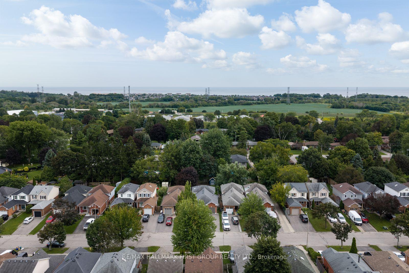 Photo 48 of 63 Hart Boulevard, Clarington, Newcastle — HOMEH