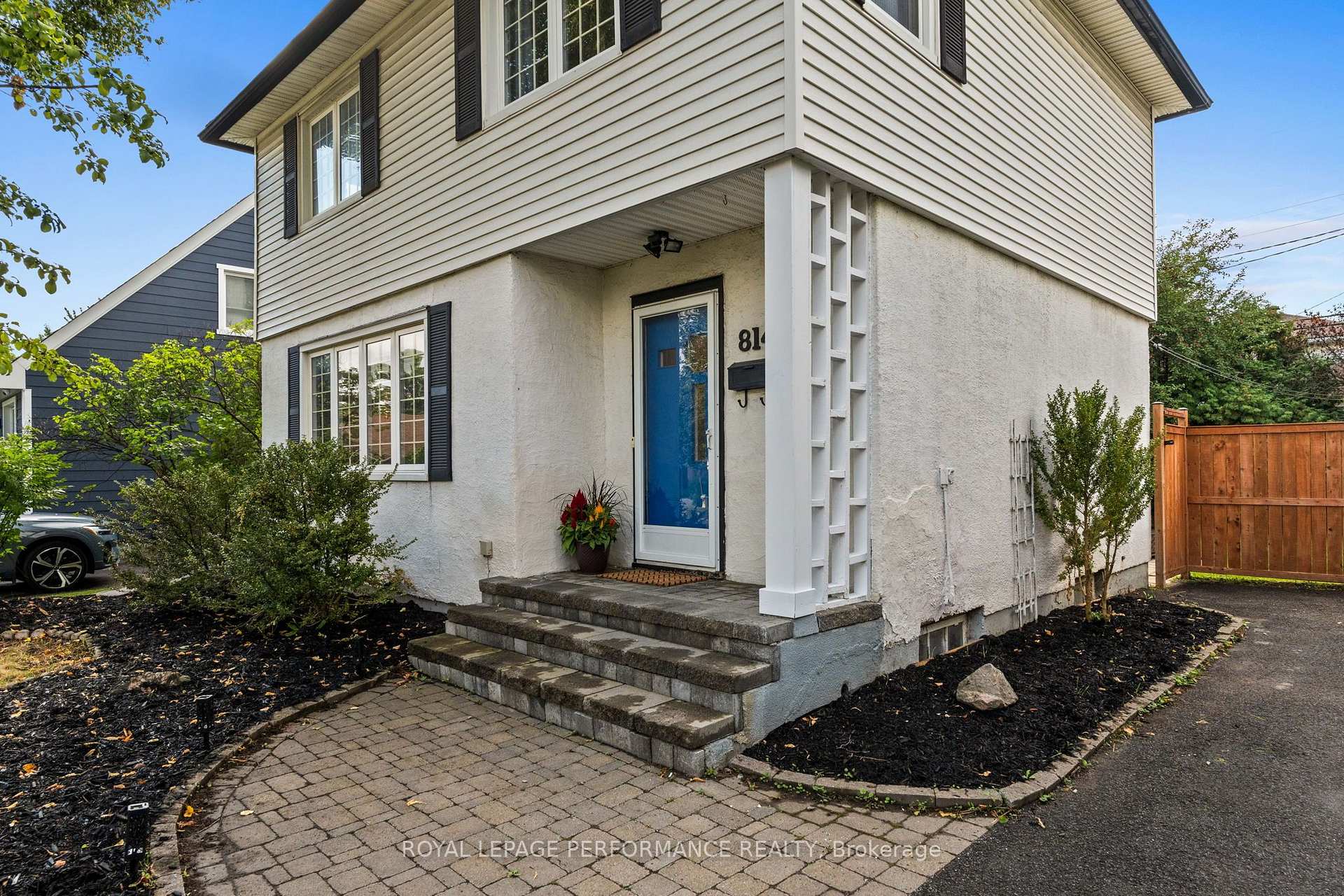 Photo 4 of 814 Raglan Avenue, Ottawa, Elmvale Acres — HOMEH