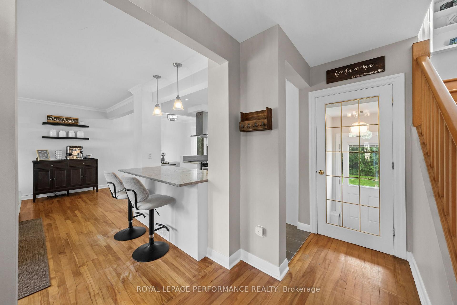 Photo 6 of 814 Raglan Avenue, Ottawa, Elmvale Acres — HOMEH