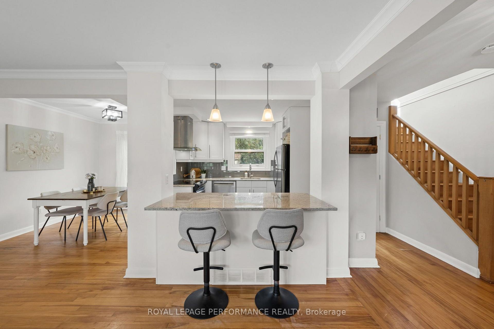 Photo 7 of 814 Raglan Avenue, Ottawa, Elmvale Acres — HOMEH