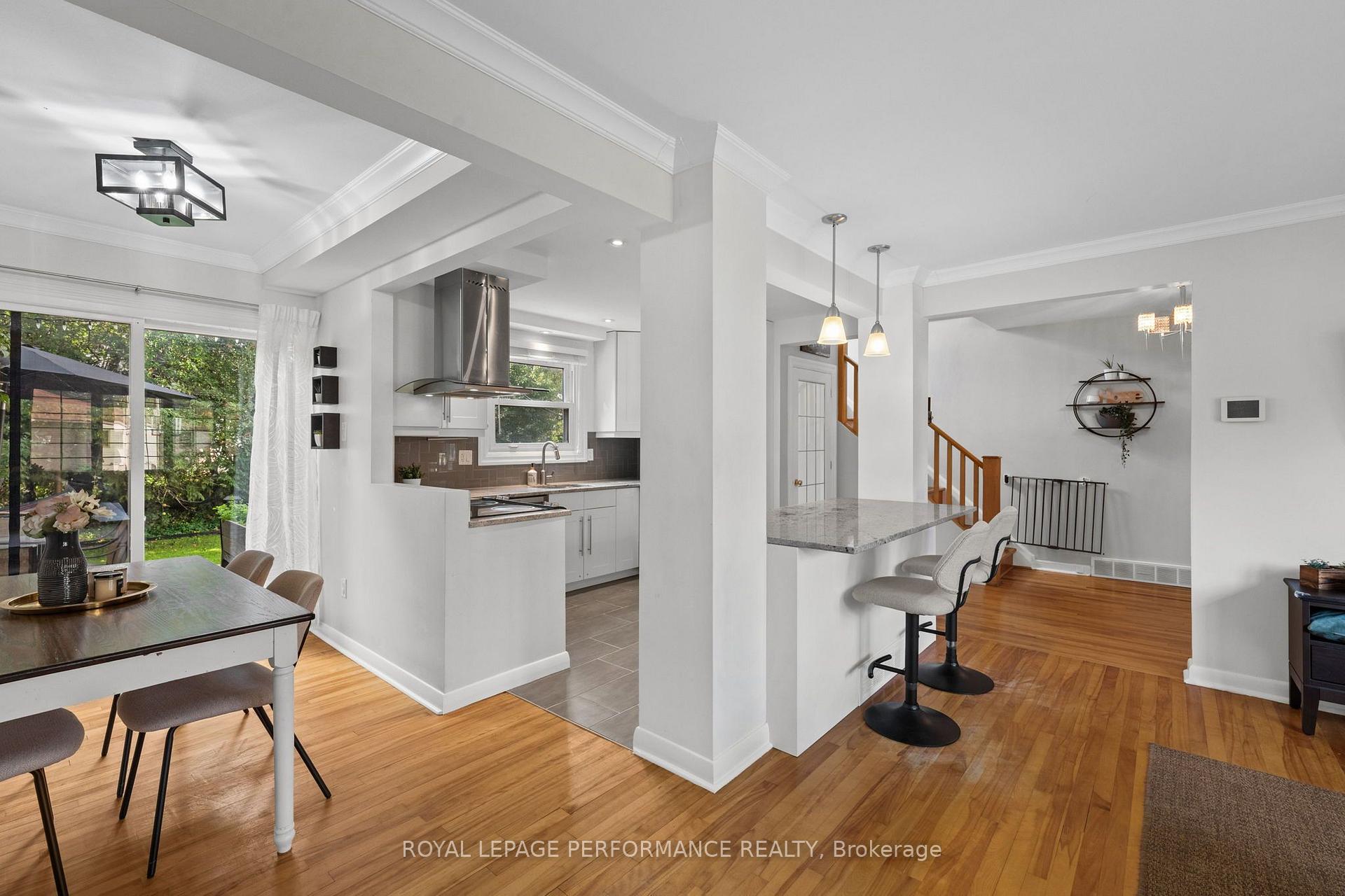 Photo 9 of 814 Raglan Avenue, Ottawa, Elmvale Acres — HOMEH