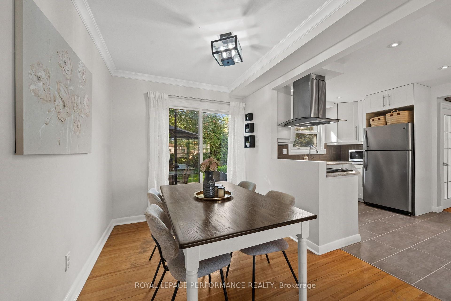Photo 16 of 814 Raglan Avenue, Ottawa, Elmvale Acres — HOMEH