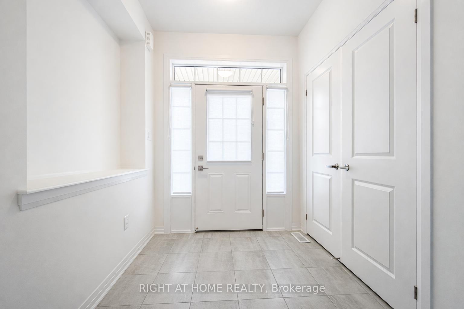 Photo 5 of 2 Sagewood Avenue, Barrie, Rural Barrie Southeast — HOMEH