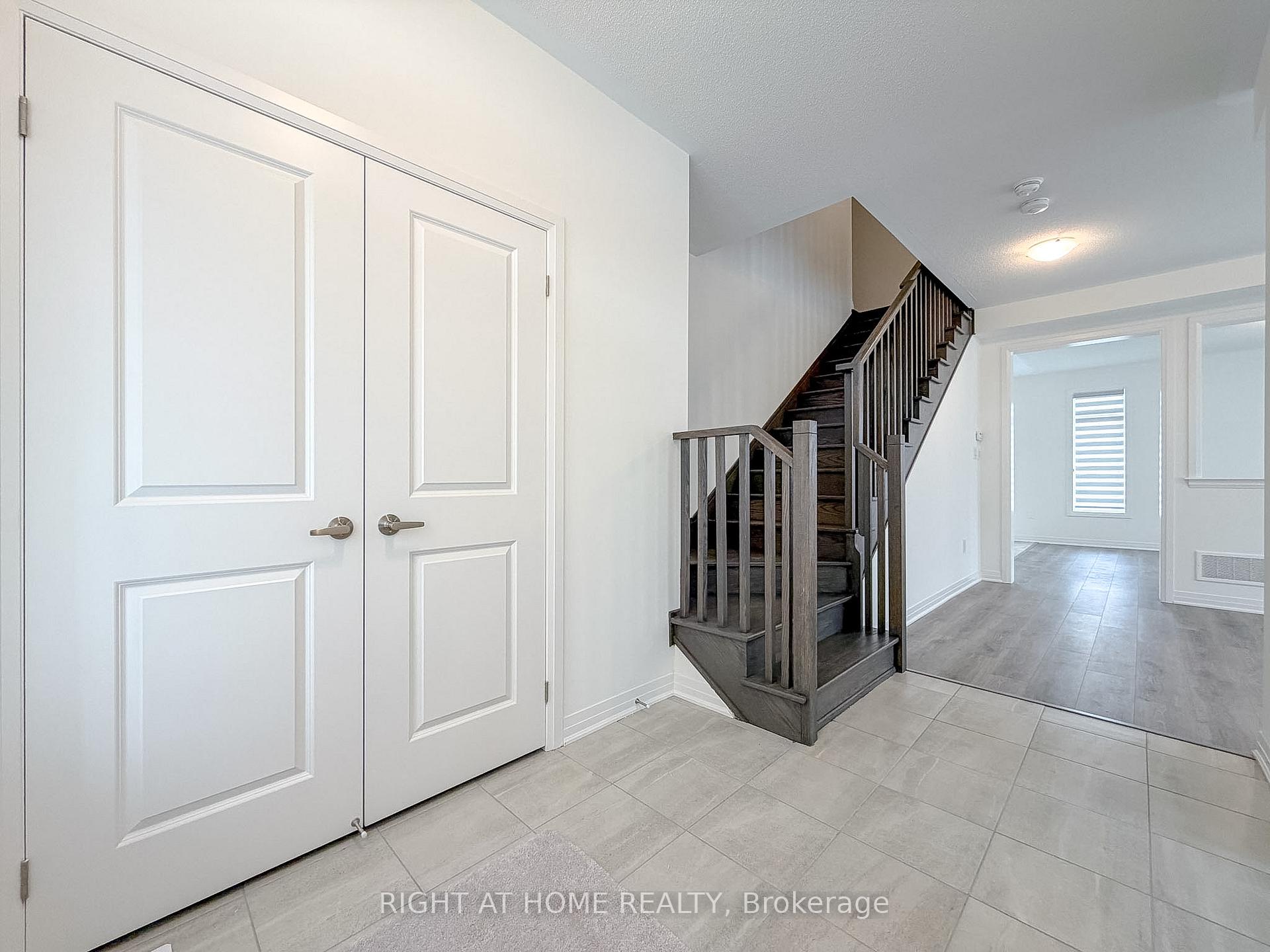 Photo 6 of 2 Sagewood Avenue, Barrie, Rural Barrie Southeast — HOMEH