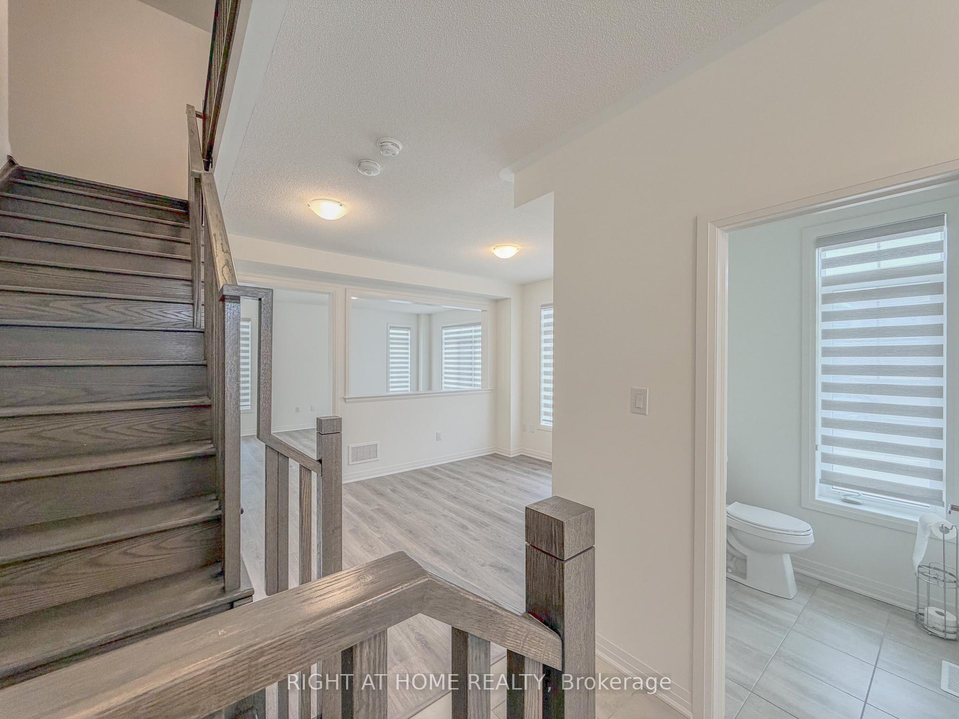 Photo 7 of 2 Sagewood Avenue, Barrie, Rural Barrie Southeast — HOMEH