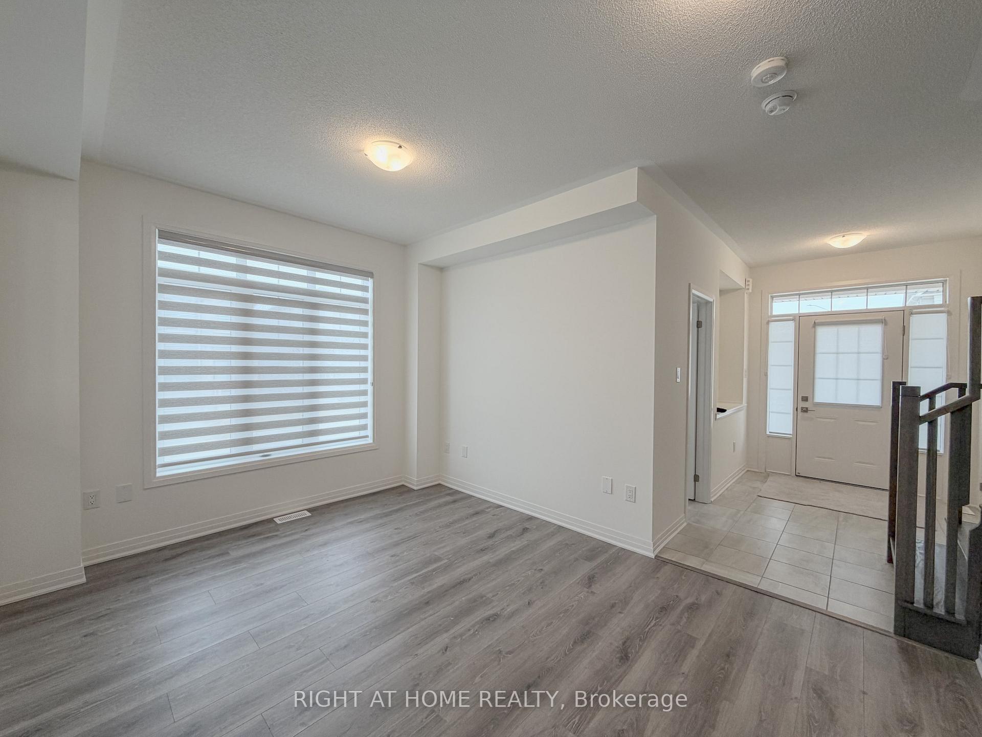 Photo 8 of 2 Sagewood Avenue, Barrie, Rural Barrie Southeast — HOMEH