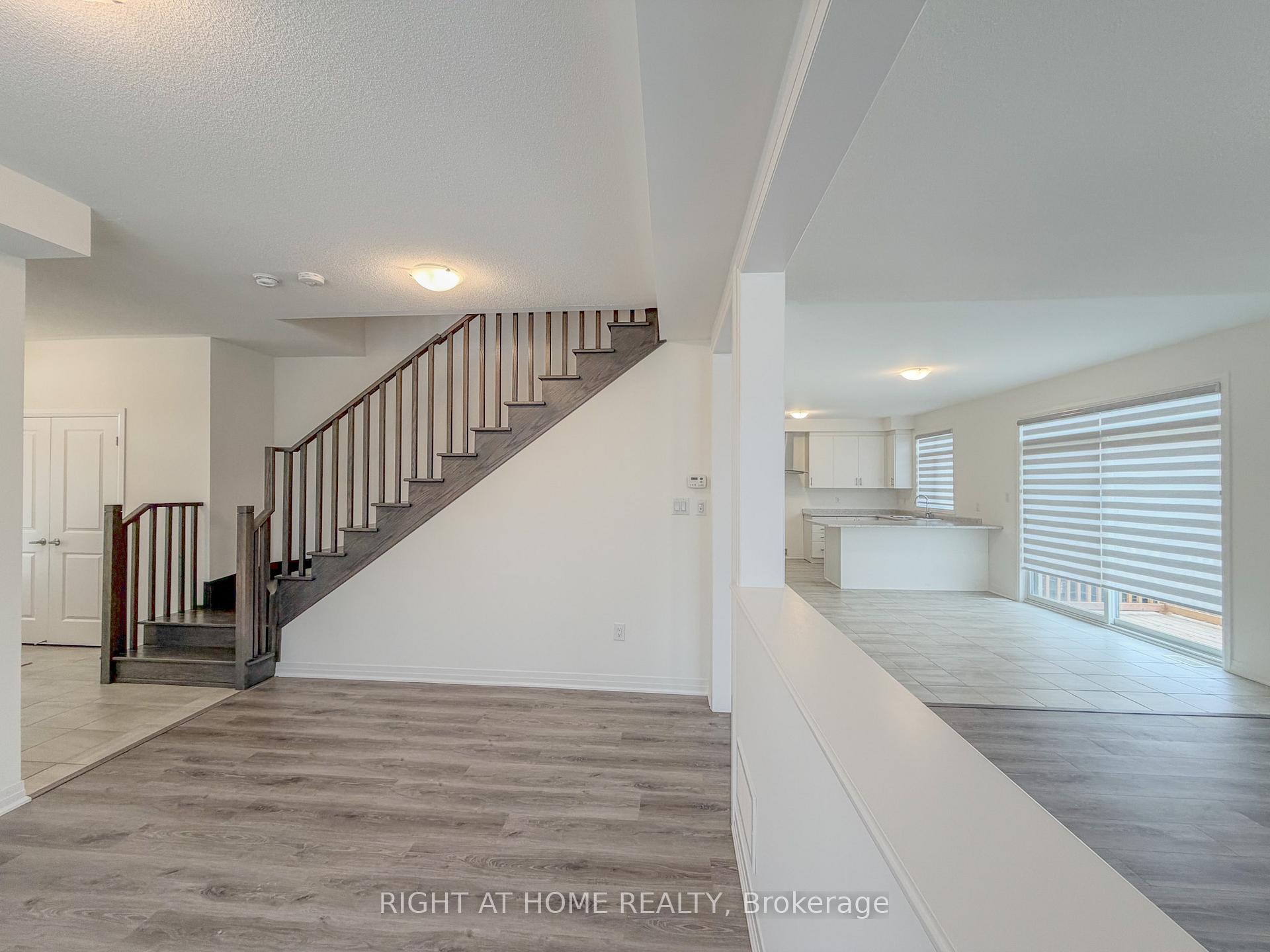 Photo 10 of 2 Sagewood Avenue, Barrie, Rural Barrie Southeast — HOMEH