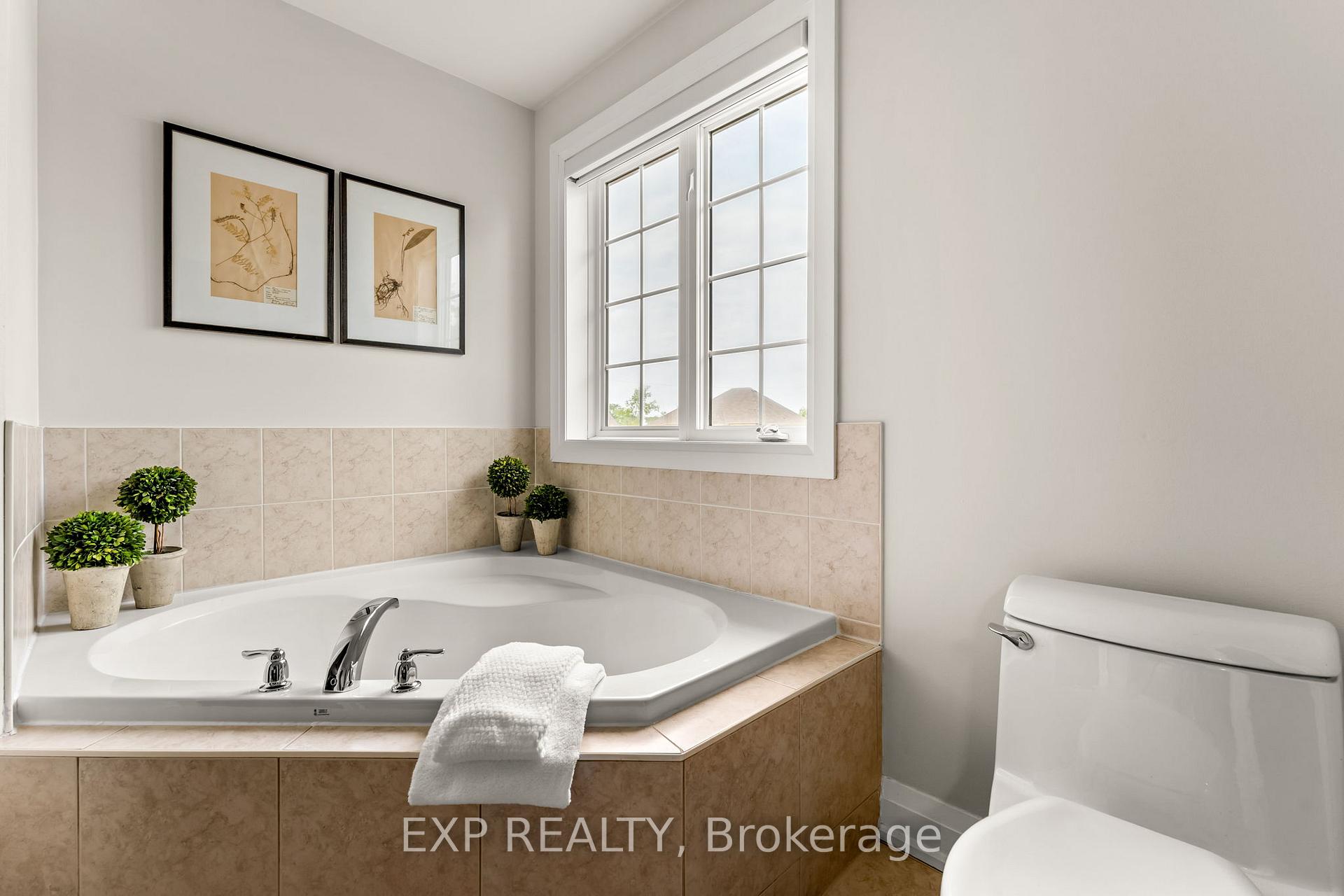 Photo 27 of 7 Seacove Court, Hamilton, Lakeshore — HOMEH