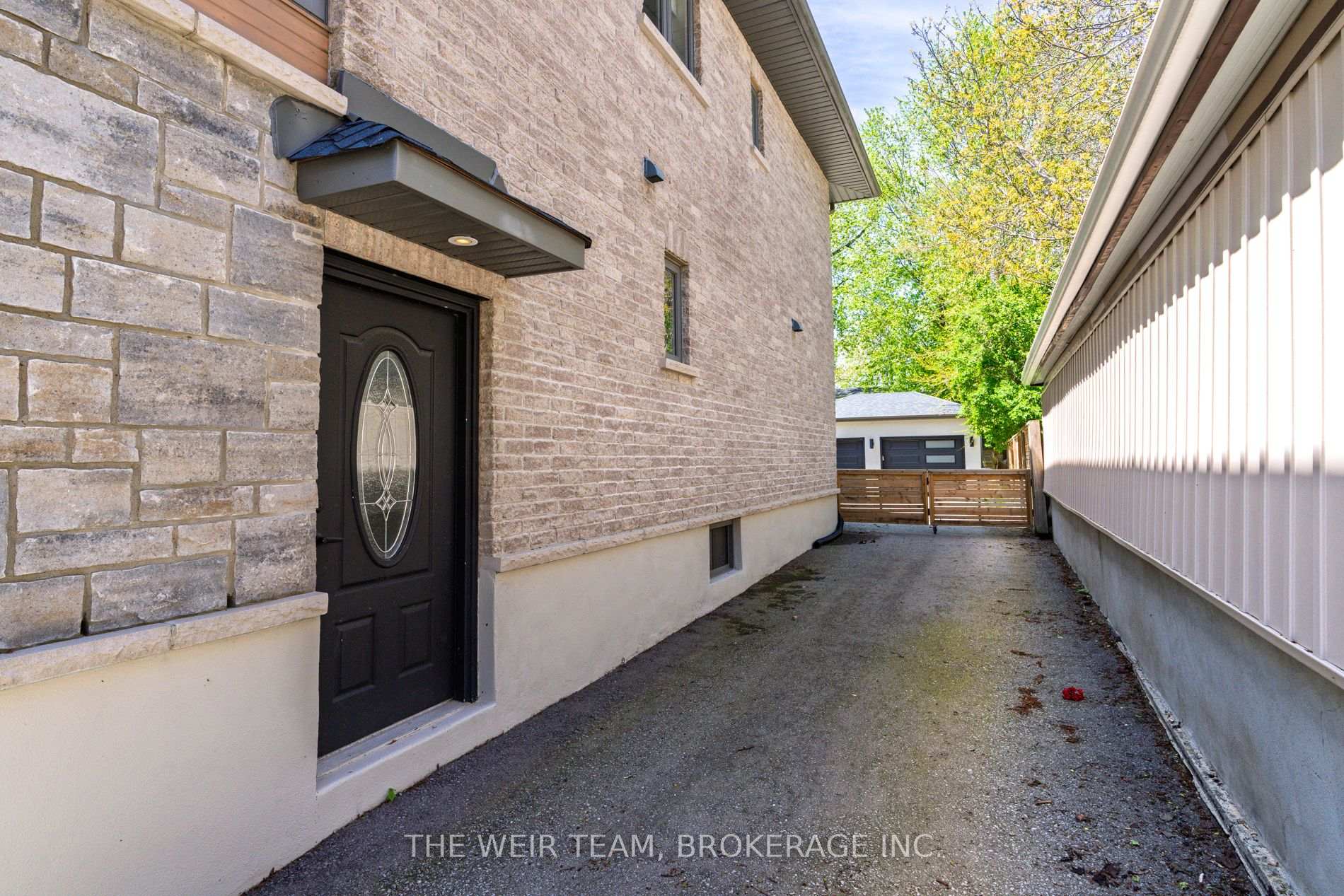 Photo 39 of 92 Gradwell Drive, Scarborough, Cliffcrest — HOMEH