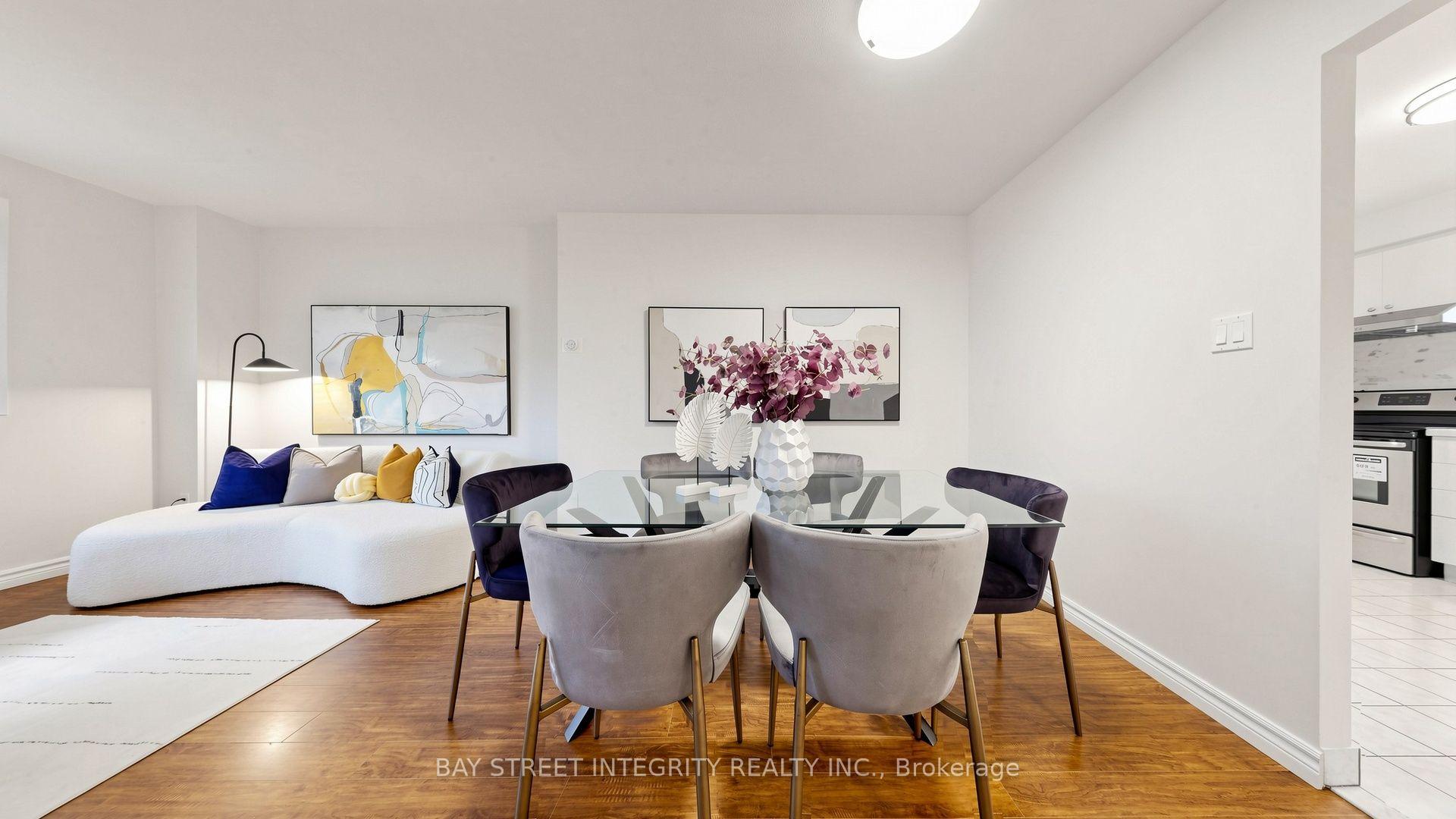 Photo 11 of 28 Townsend Road, North York, Hillcrest Village — HOMEH