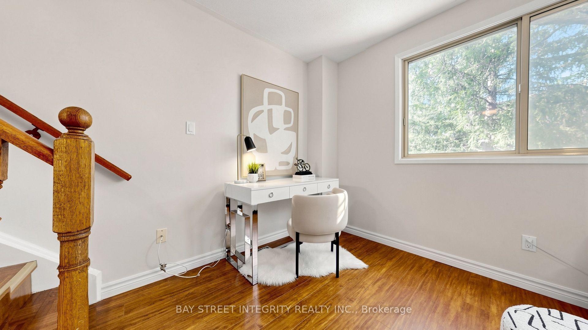 Photo 12 of 28 Townsend Road, North York, Hillcrest Village — HOMEH