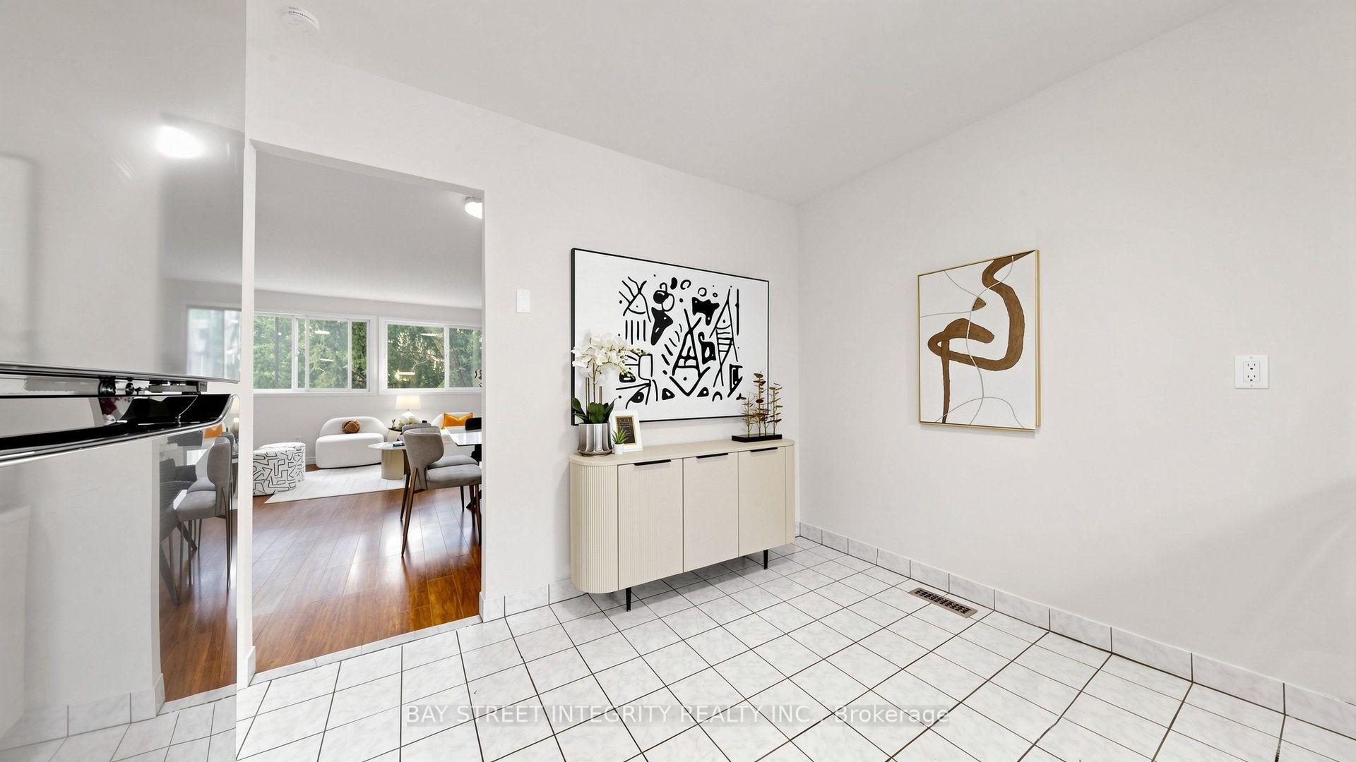 Photo 17 of 28 Townsend Road, North York, Hillcrest Village — HOMEH
