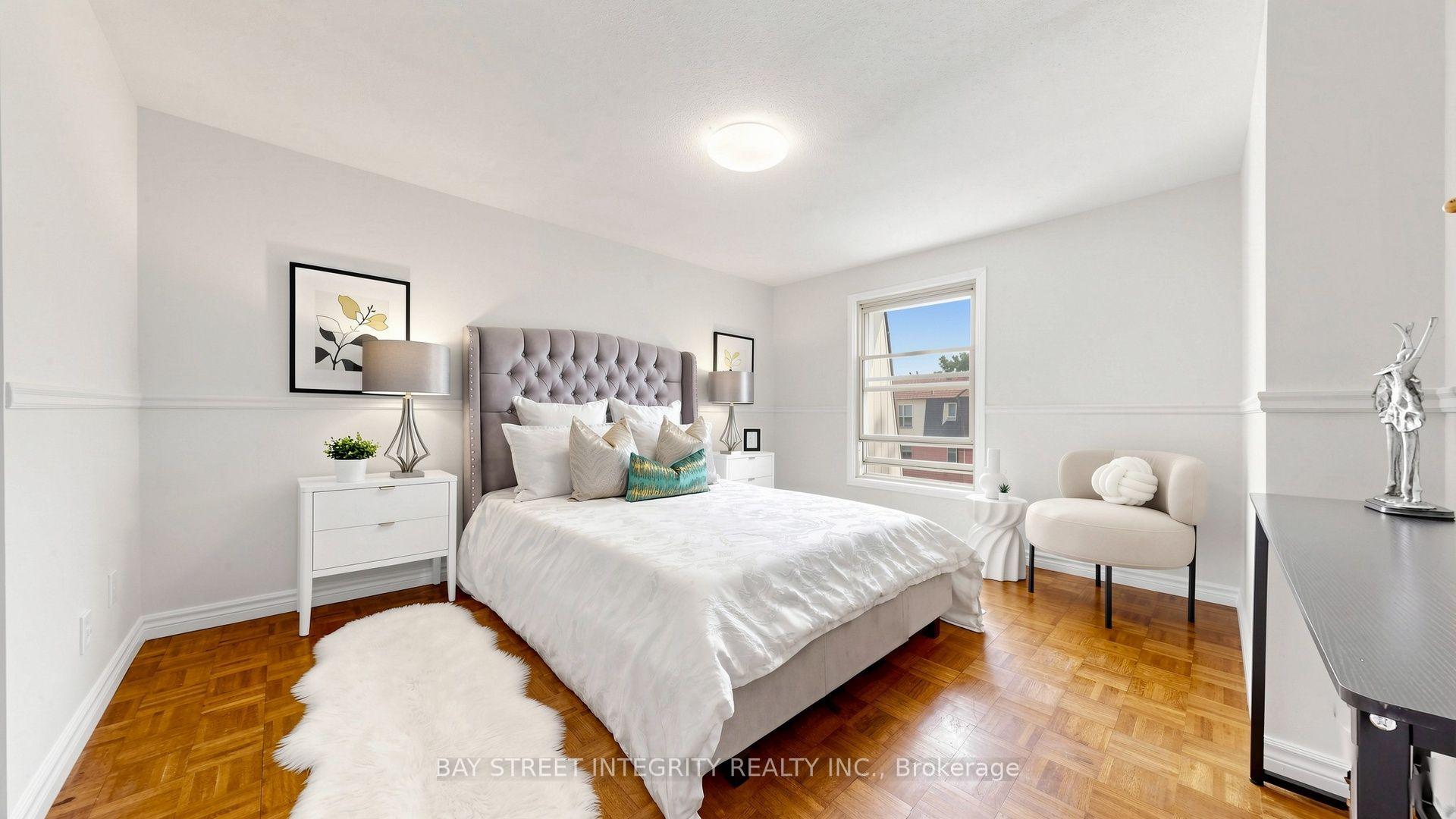 Photo 20 of 28 Townsend Road, North York, Hillcrest Village — HOMEH