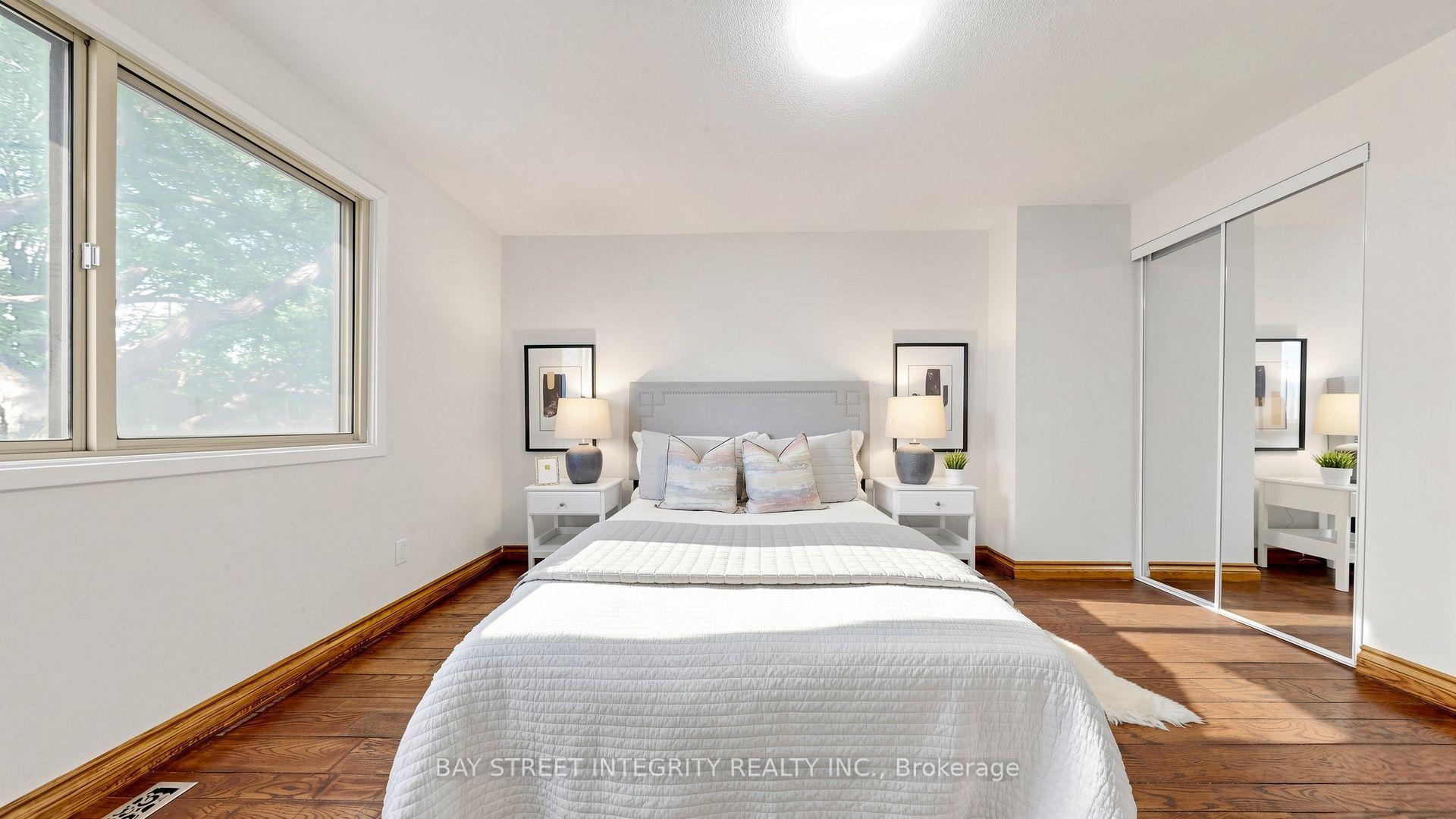 Photo 25 of 28 Townsend Road, North York, Hillcrest Village — HOMEH