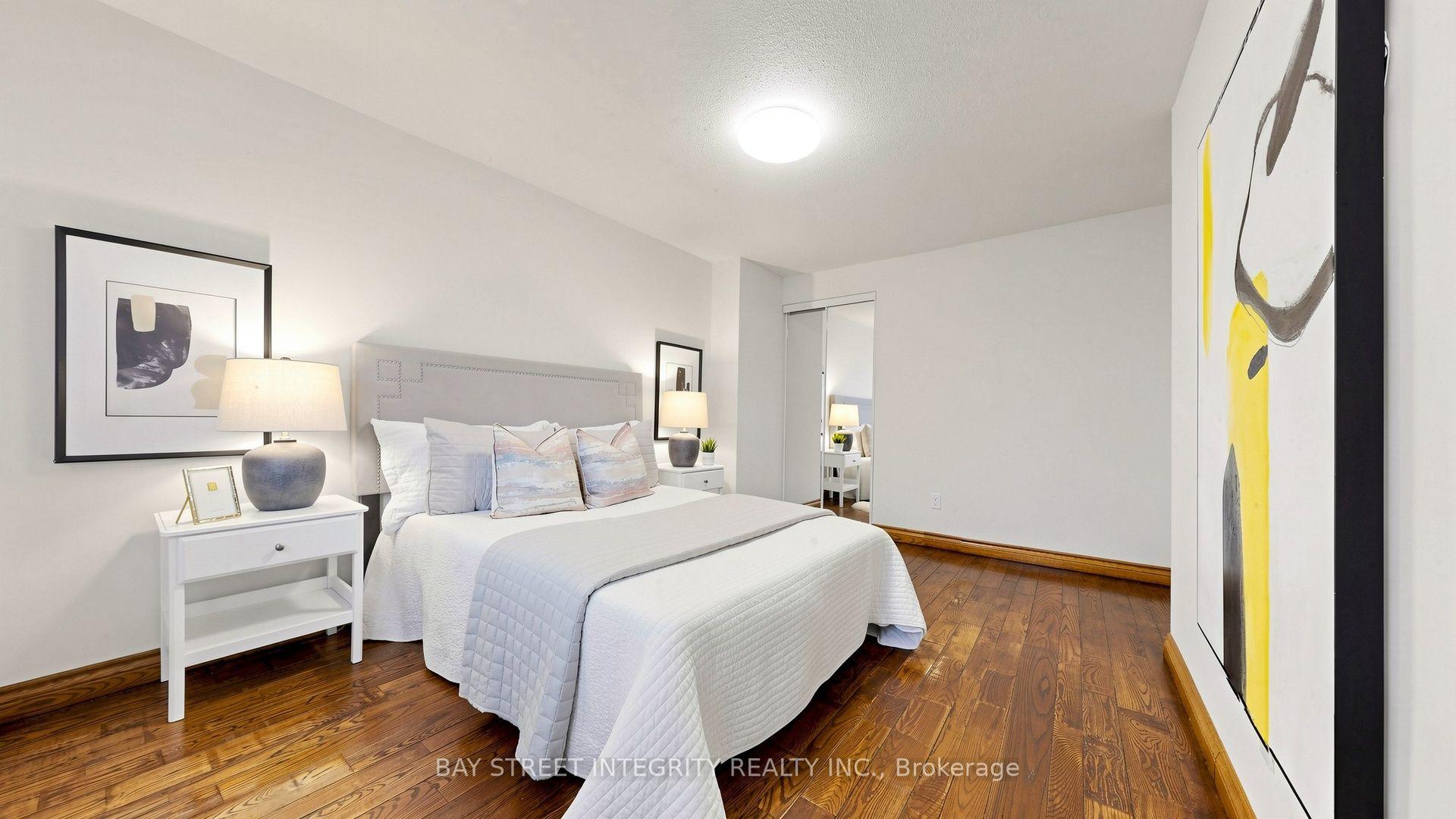 Photo 26 of 28 Townsend Road, North York, Hillcrest Village — HOMEH