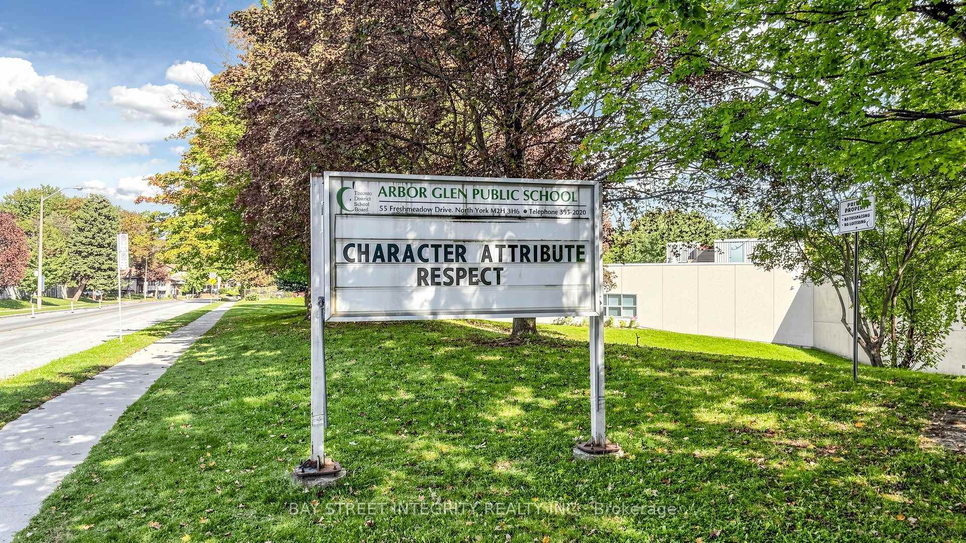 Photo 41 of 28 Townsend Road, North York, Hillcrest Village — HOMEH