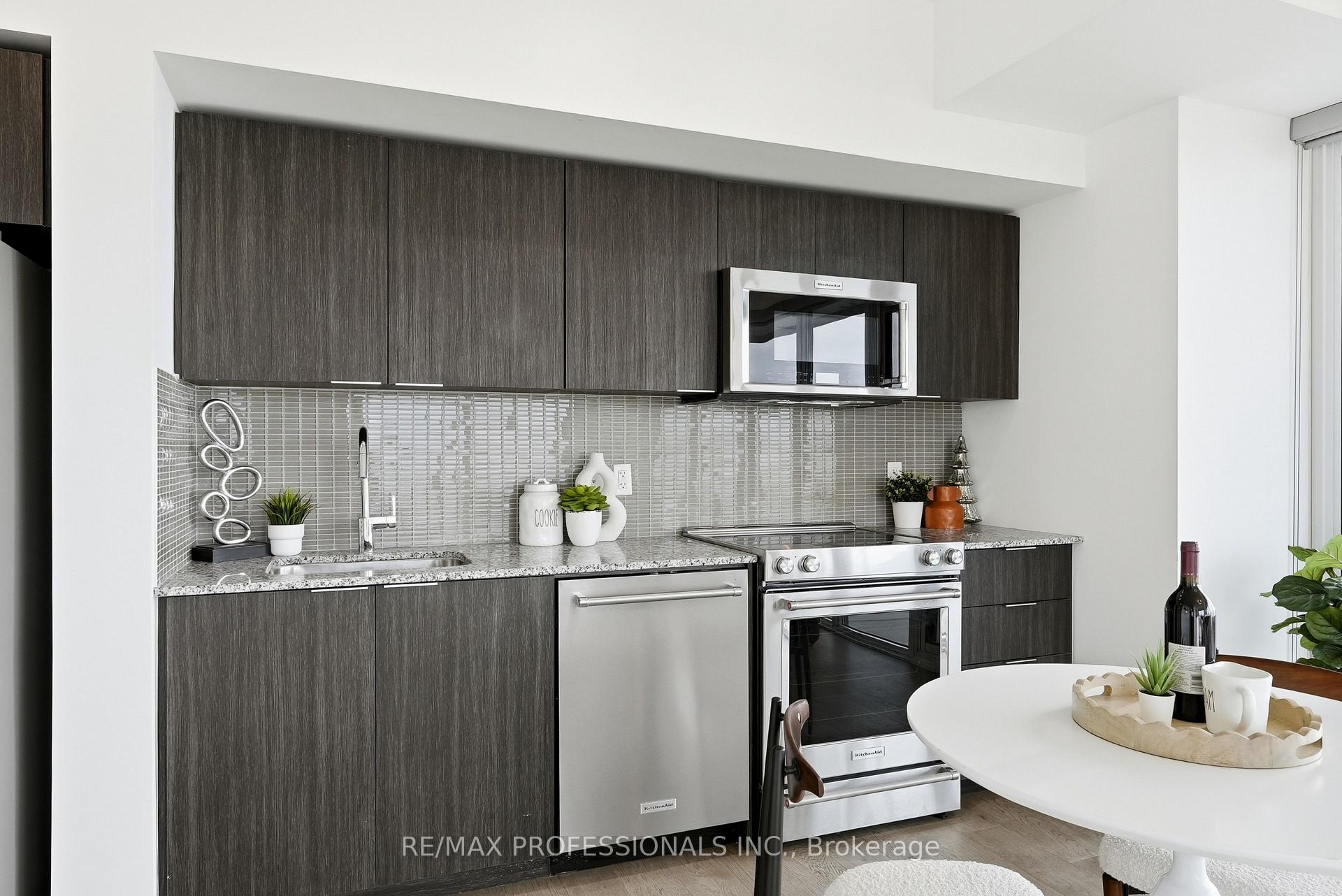 Photo 11 of Unit 2418, 30 Shore Breeze Drive, Etobicoke, Mimico — HOMEH