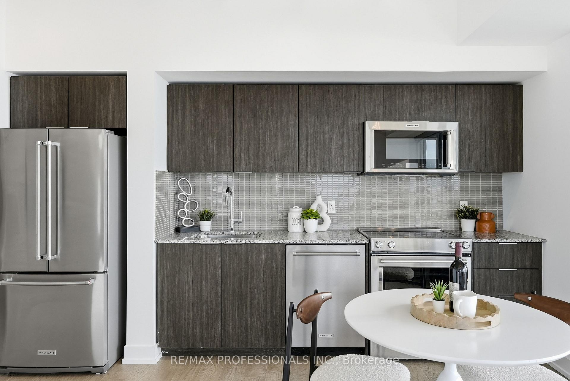Photo 12 of Unit 2418, 30 Shore Breeze Drive, Etobicoke, Mimico — HOMEH
