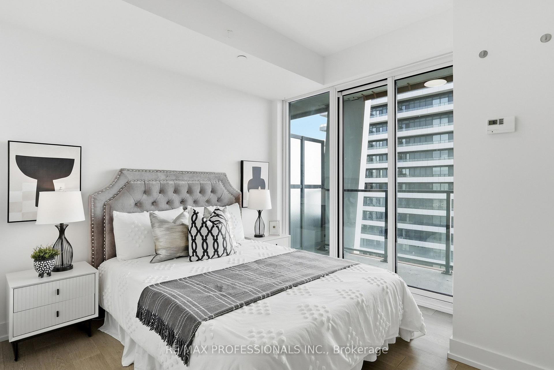 Photo 25 of Unit 2418, 30 Shore Breeze Drive, Etobicoke, Mimico — HOMEH