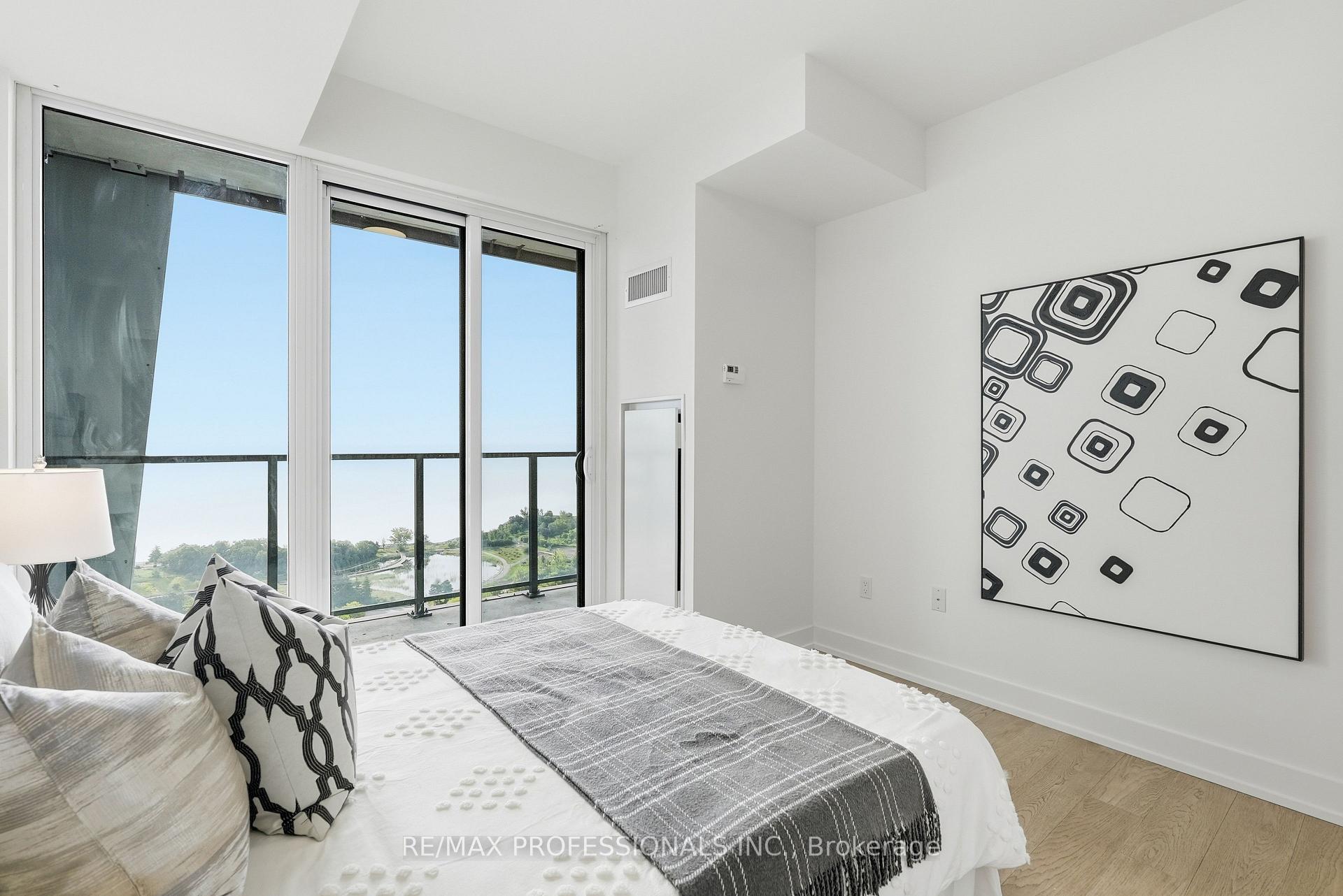 Photo 26 of Unit 2418, 30 Shore Breeze Drive, Etobicoke, Mimico — HOMEH