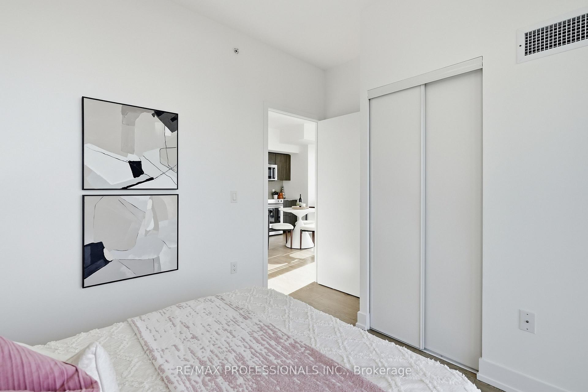 Photo 32 of Unit 2418, 30 Shore Breeze Drive, Etobicoke, Mimico — HOMEH