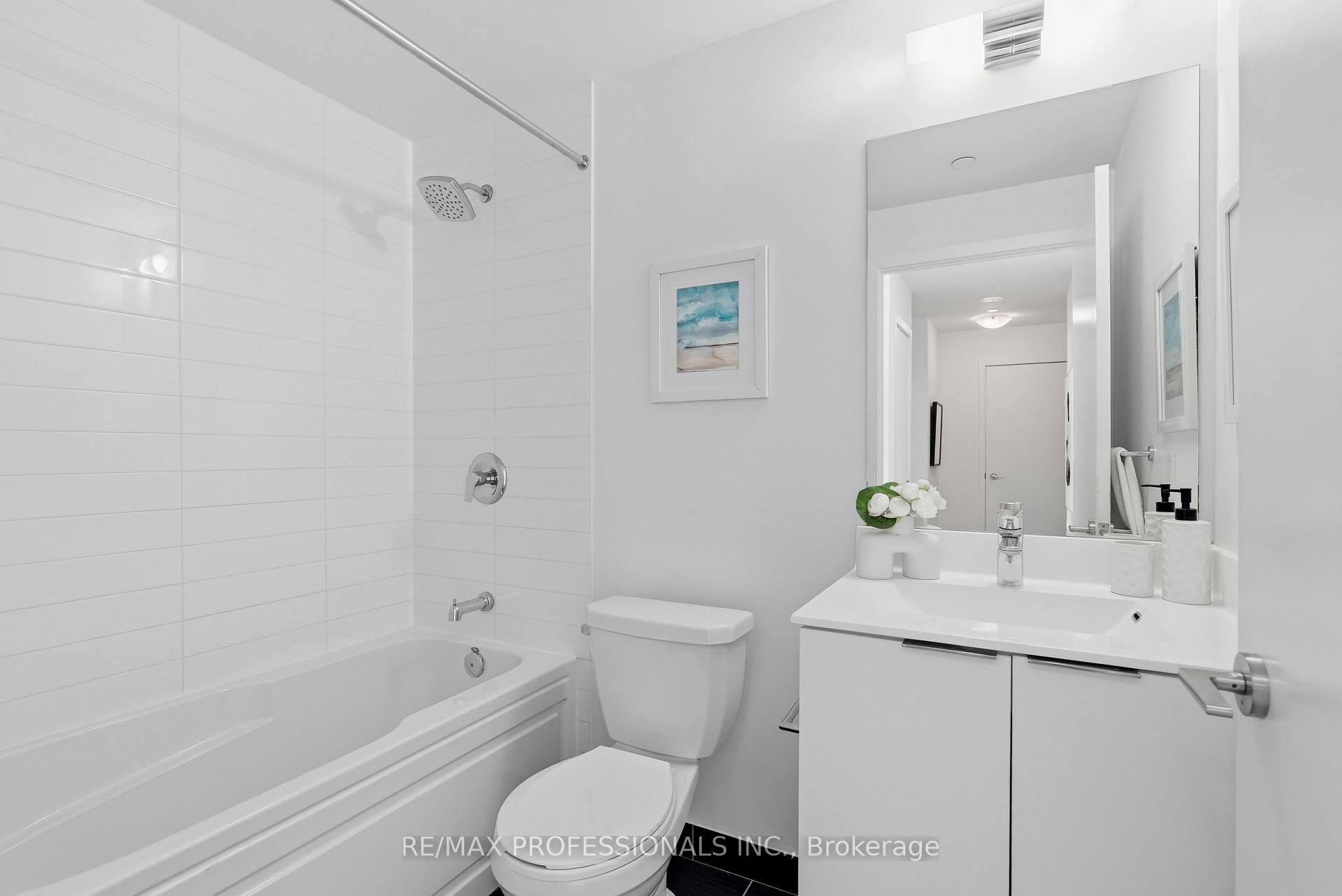 Photo 33 of Unit 2418, 30 Shore Breeze Drive, Etobicoke, Mimico — HOMEH