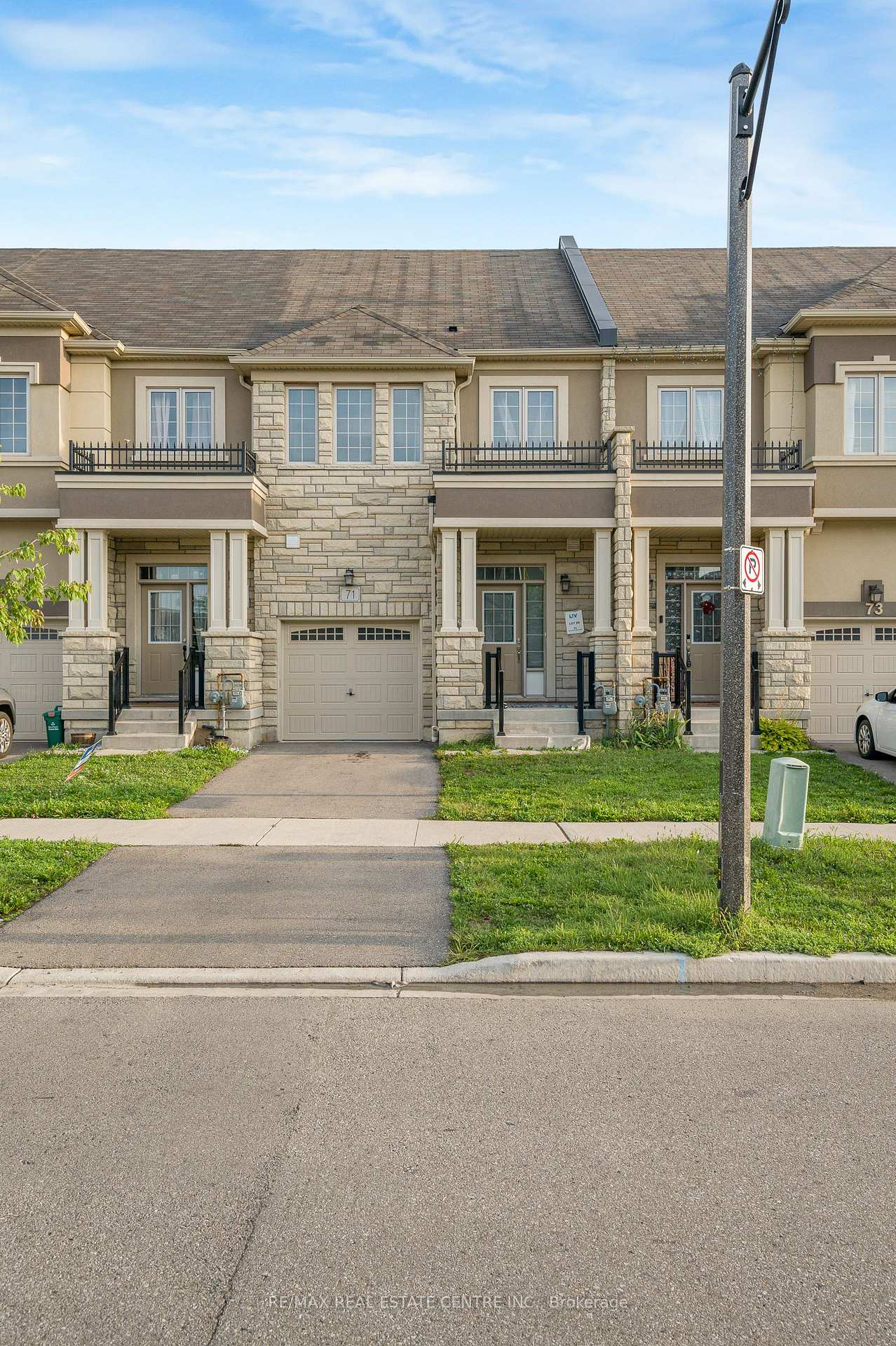 Photo 2 of 71 Bilanski Farm Road, Brantford, Echo Place — HOMEH