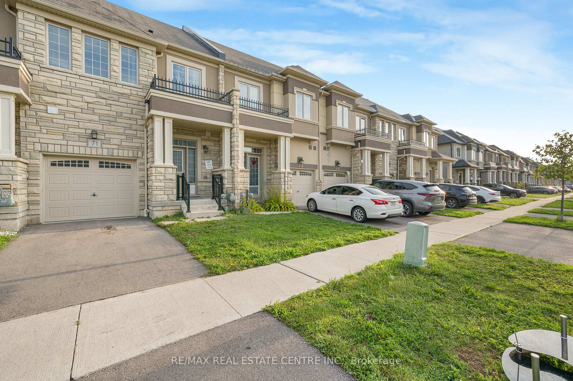 Photo 4 of 71 Bilanski Farm Road, Brantford, Echo Place — HOMEH