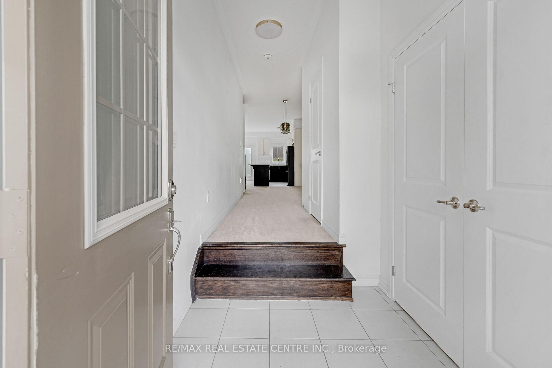 Photo 7 of 71 Bilanski Farm Road, Brantford, Echo Place — HOMEH