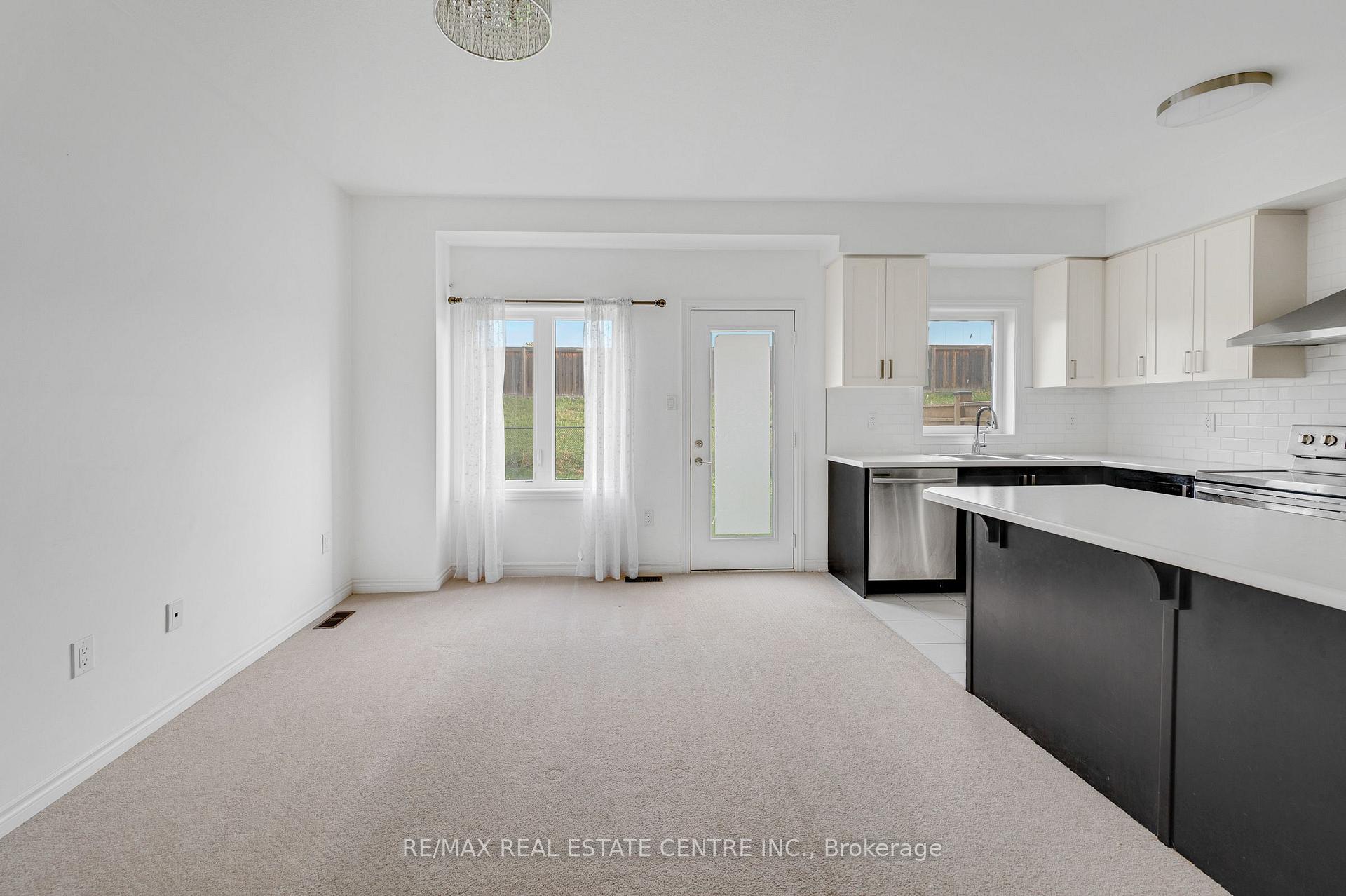 Photo 15 of 71 Bilanski Farm Road, Brantford, Echo Place — HOMEH