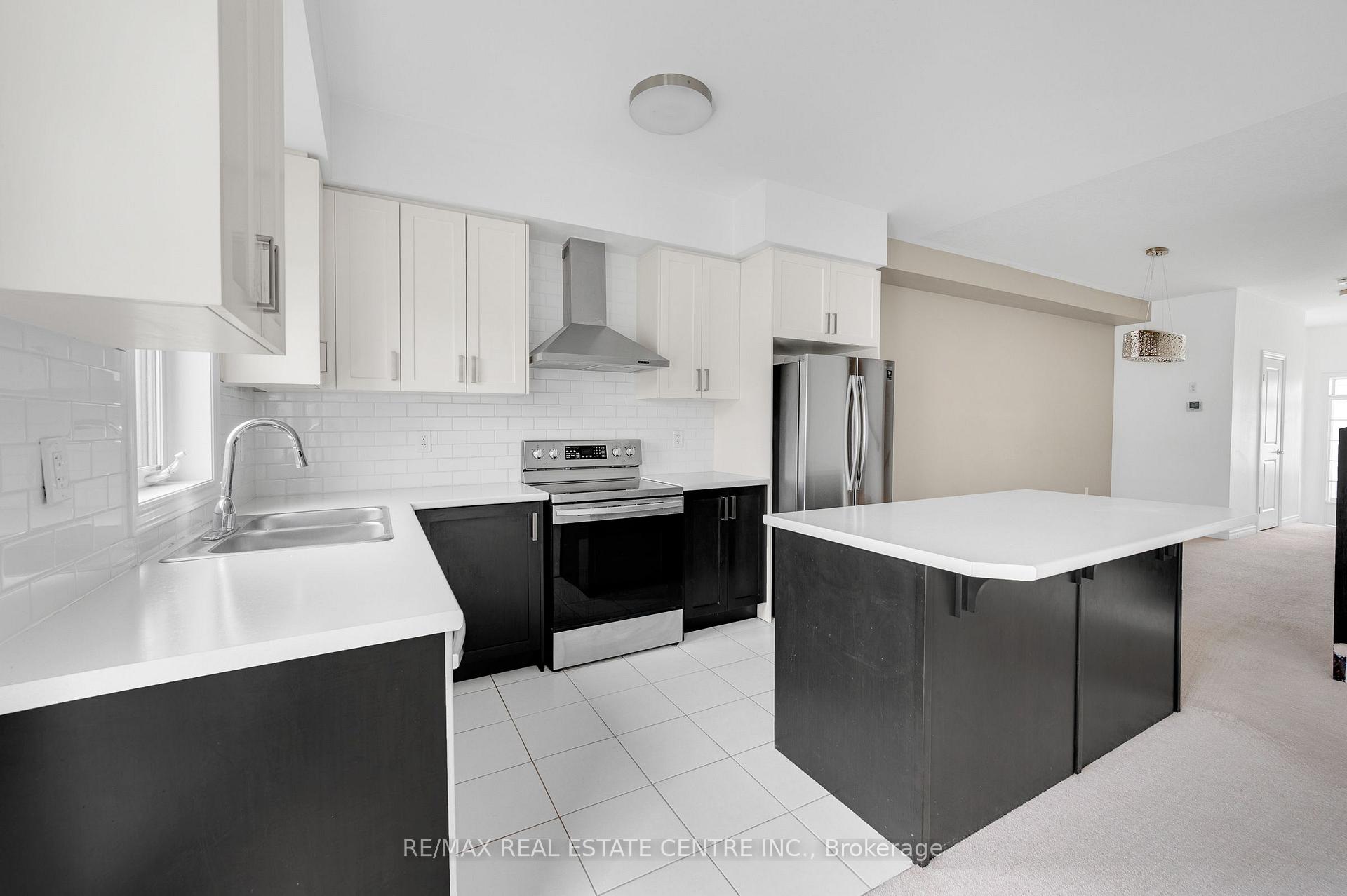 Photo 17 of 71 Bilanski Farm Road, Brantford, Echo Place — HOMEH