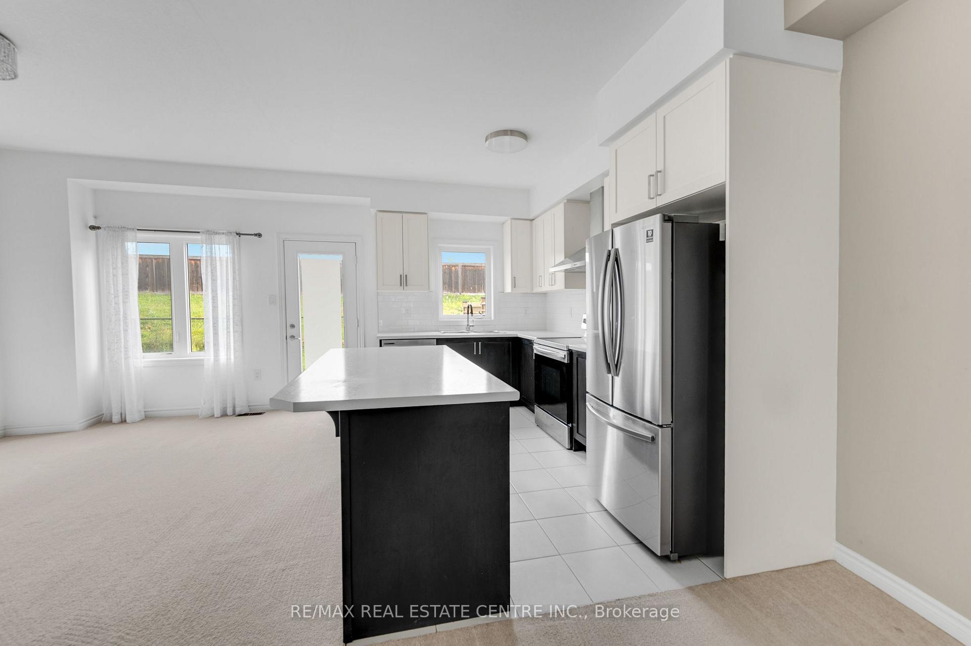 Photo 19 of 71 Bilanski Farm Road, Brantford, Echo Place — HOMEH
