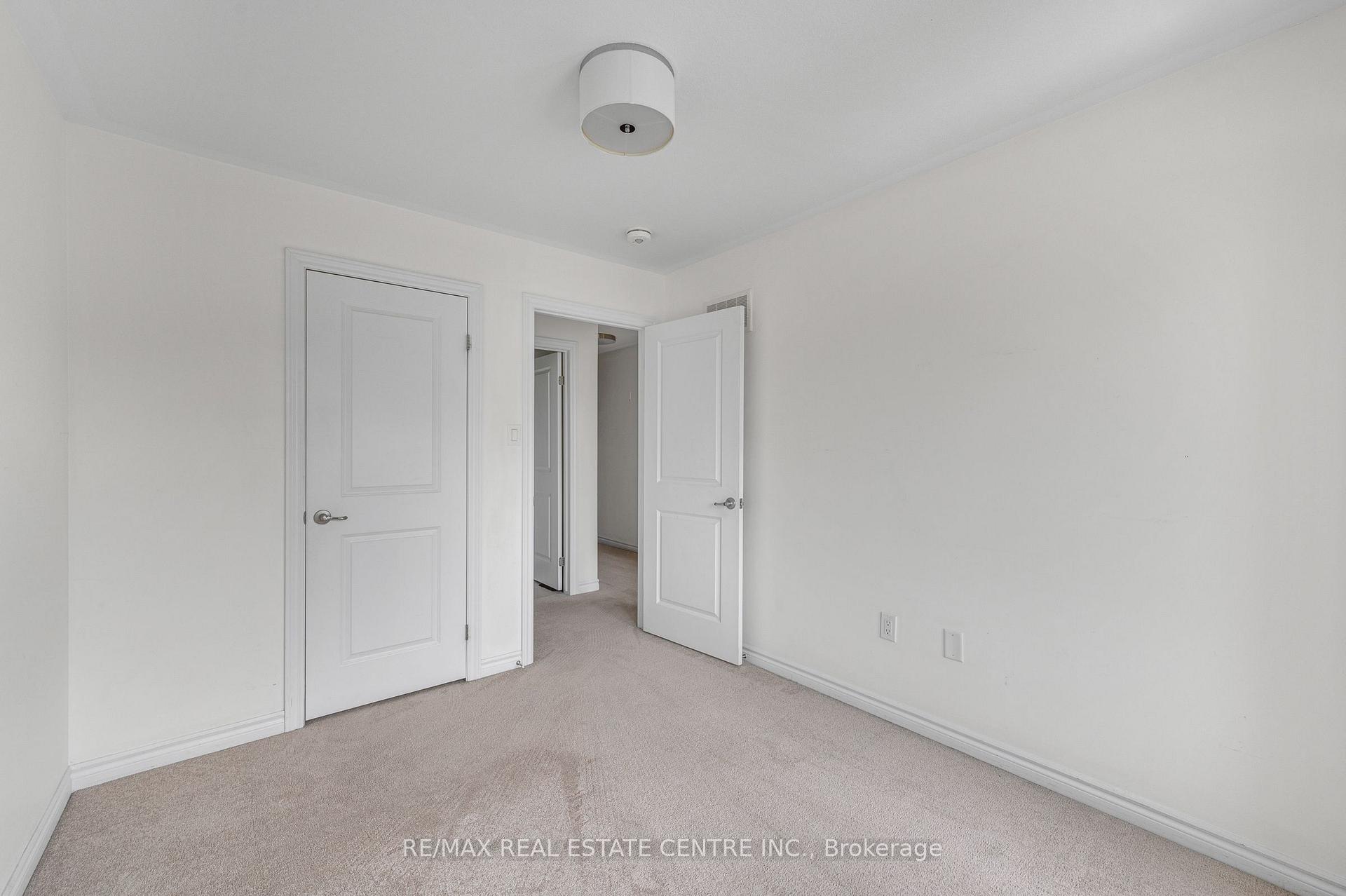 Photo 26 of 71 Bilanski Farm Road, Brantford, Echo Place — HOMEH