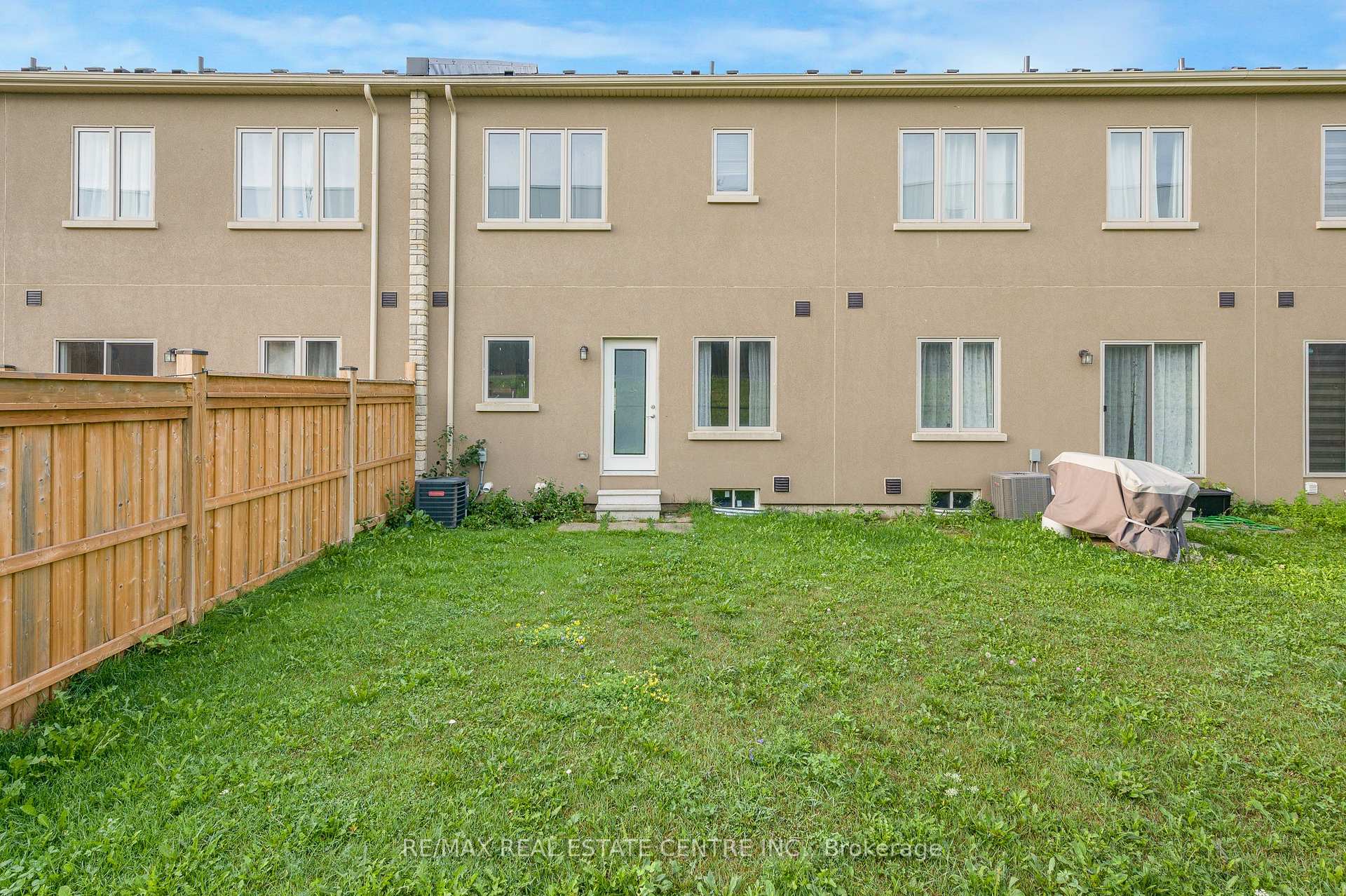 Photo 32 of 71 Bilanski Farm Road, Brantford, Echo Place — HOMEH