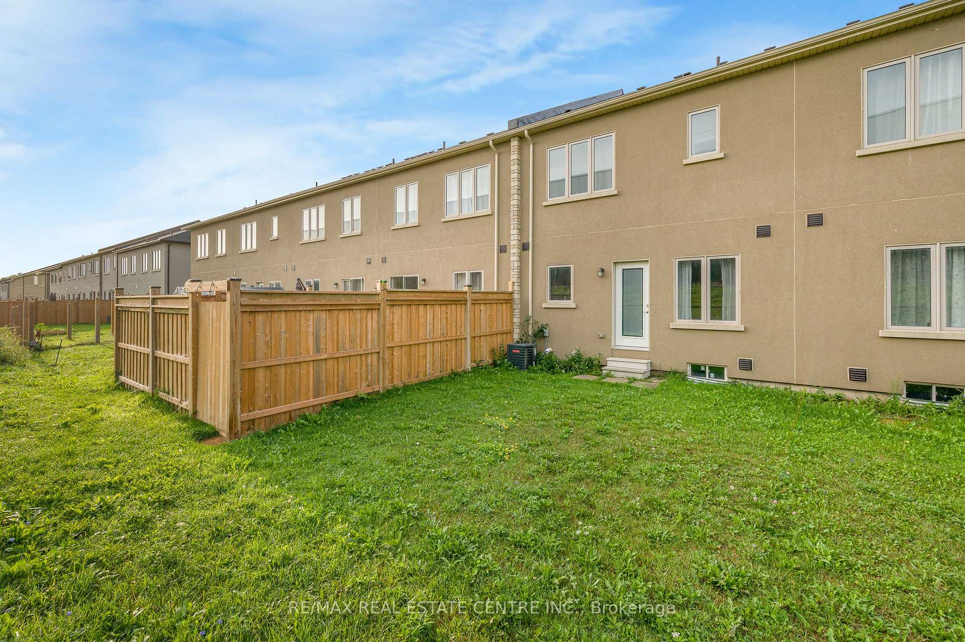 Photo 34 of 71 Bilanski Farm Road, Brantford, Echo Place — HOMEH