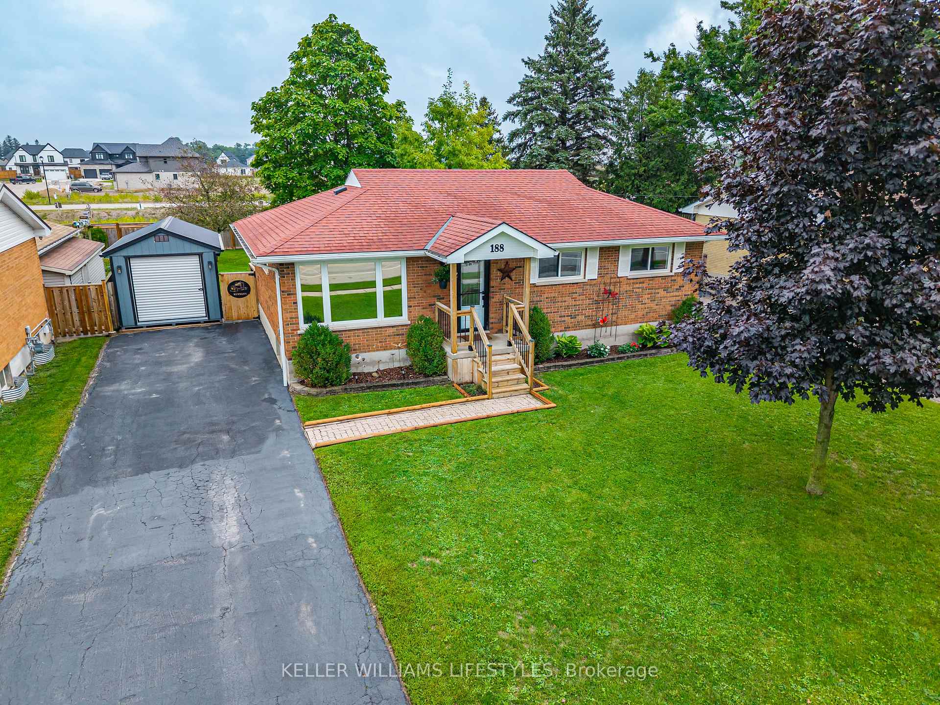 Photo 2 of 188 Queen Street, North Middlesex, Ailsa Craig — HOMEH