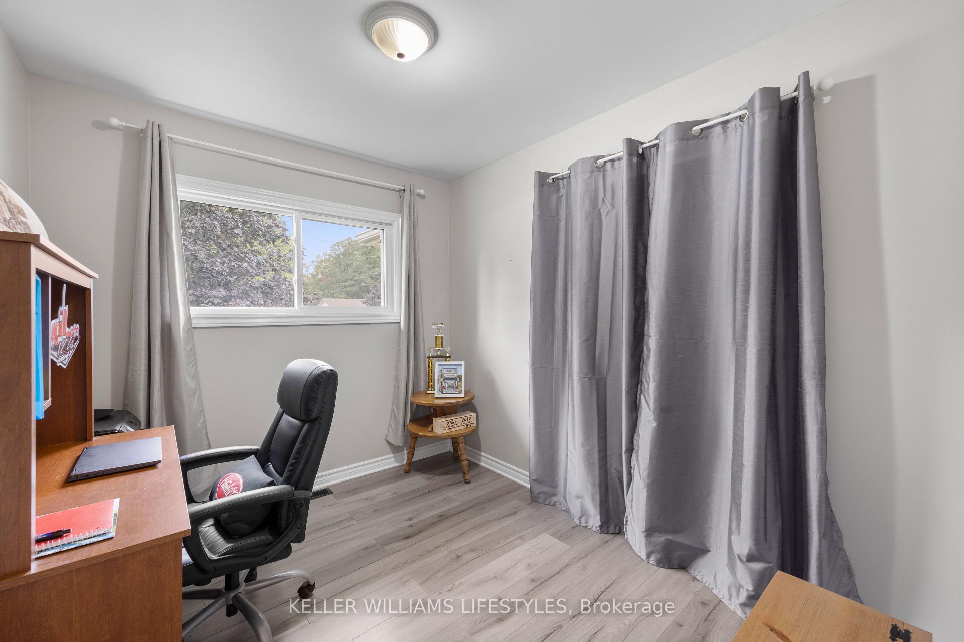 Photo 17 of 188 Queen Street, North Middlesex, Ailsa Craig — HOMEH