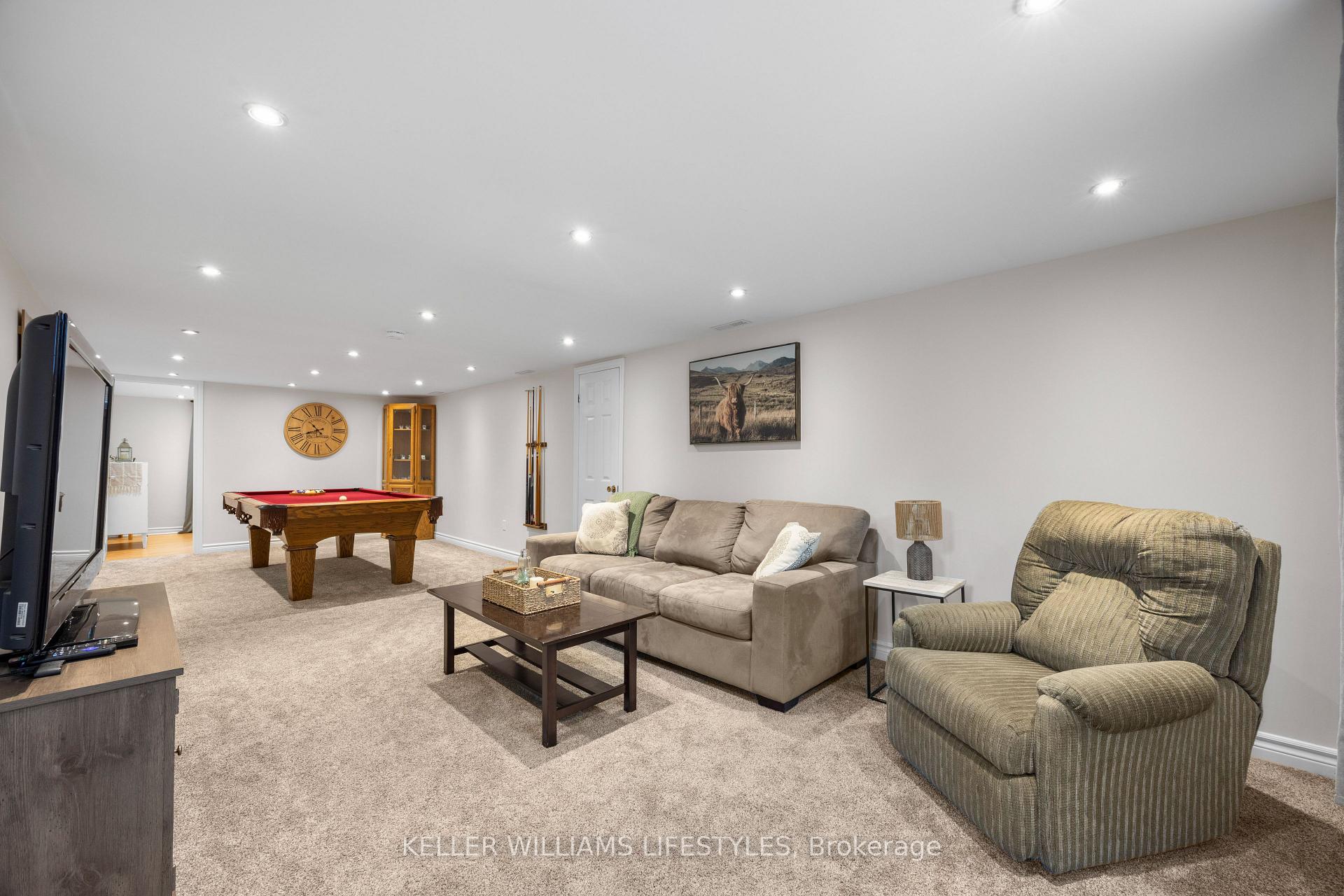 Photo 21 of 188 Queen Street, North Middlesex, Ailsa Craig — HOMEH