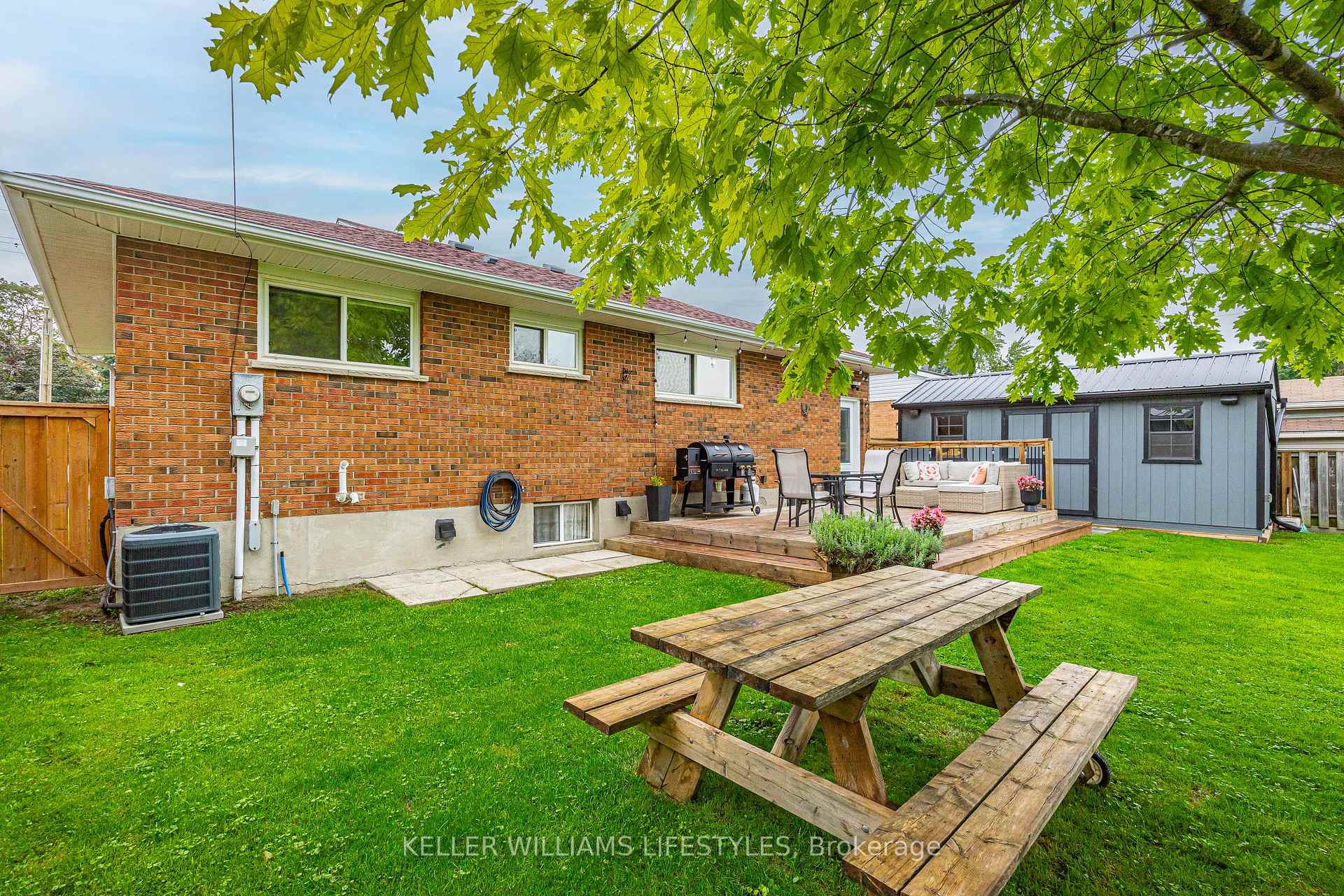Photo 34 of 188 Queen Street, North Middlesex, Ailsa Craig — HOMEH
