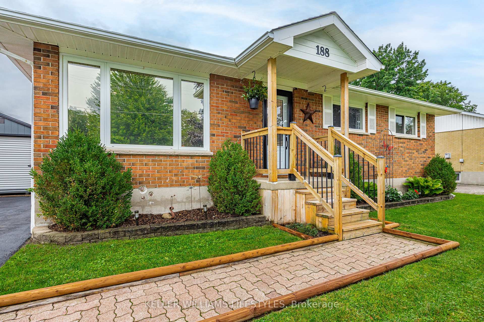 Photo 44 of 188 Queen Street, North Middlesex, Ailsa Craig — HOMEH