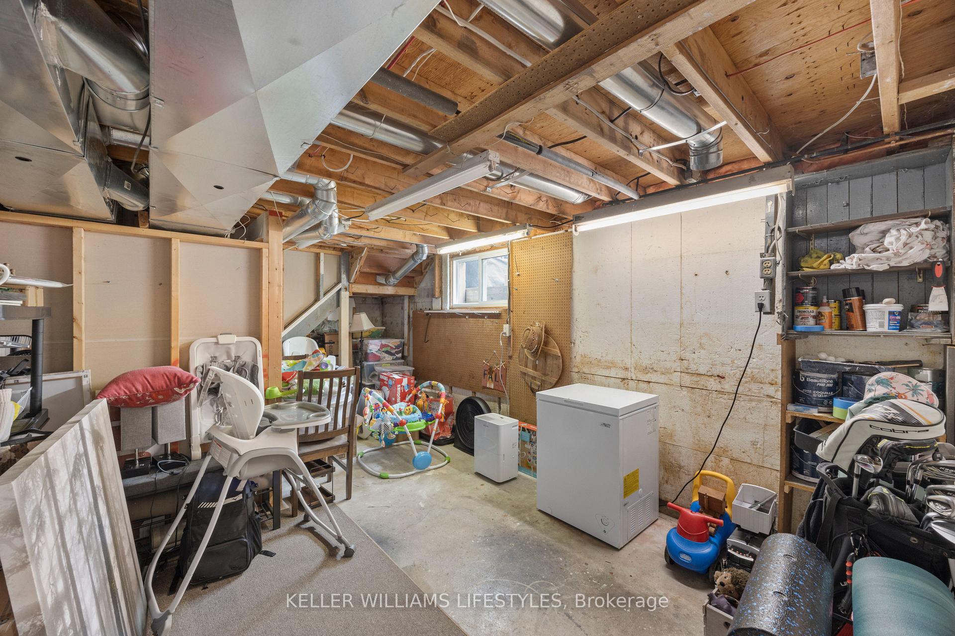 Photo 45 of 188 Queen Street, North Middlesex, Ailsa Craig — HOMEH