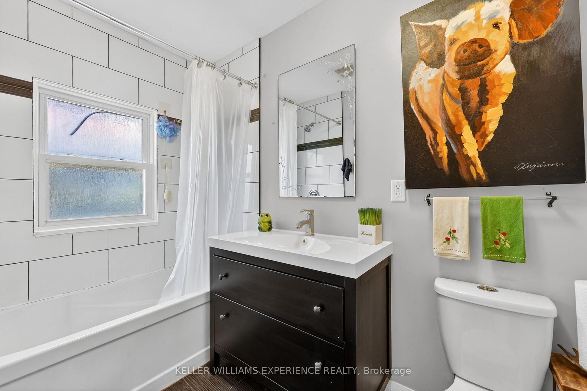 Photo 13 of 79 Penetang Street, Barrie, Codrington — HOMEH