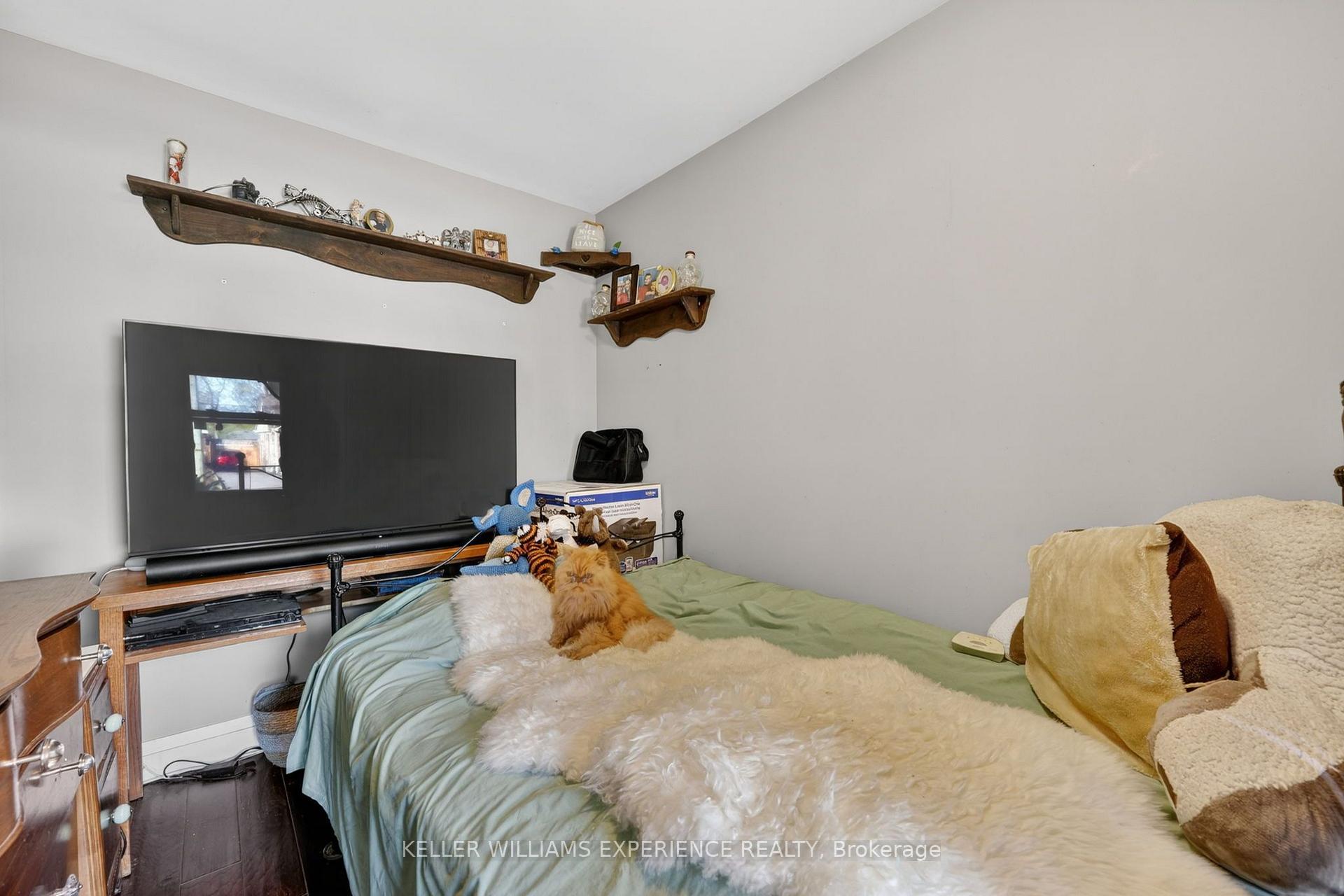 Photo 14 of 79 Penetang Street, Barrie, Codrington — HOMEH