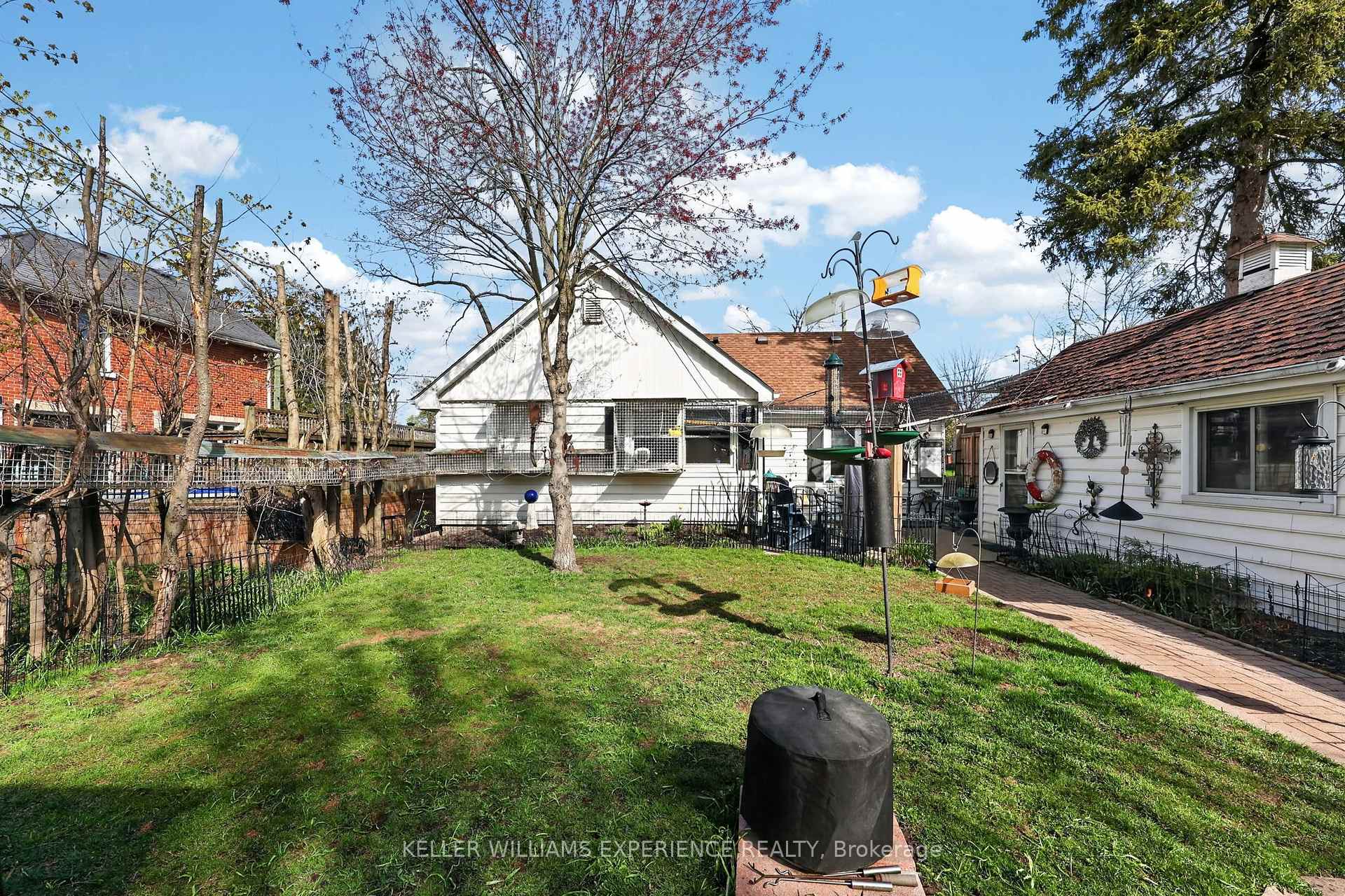 Photo 19 of 79 Penetang Street, Barrie, Codrington — HOMEH