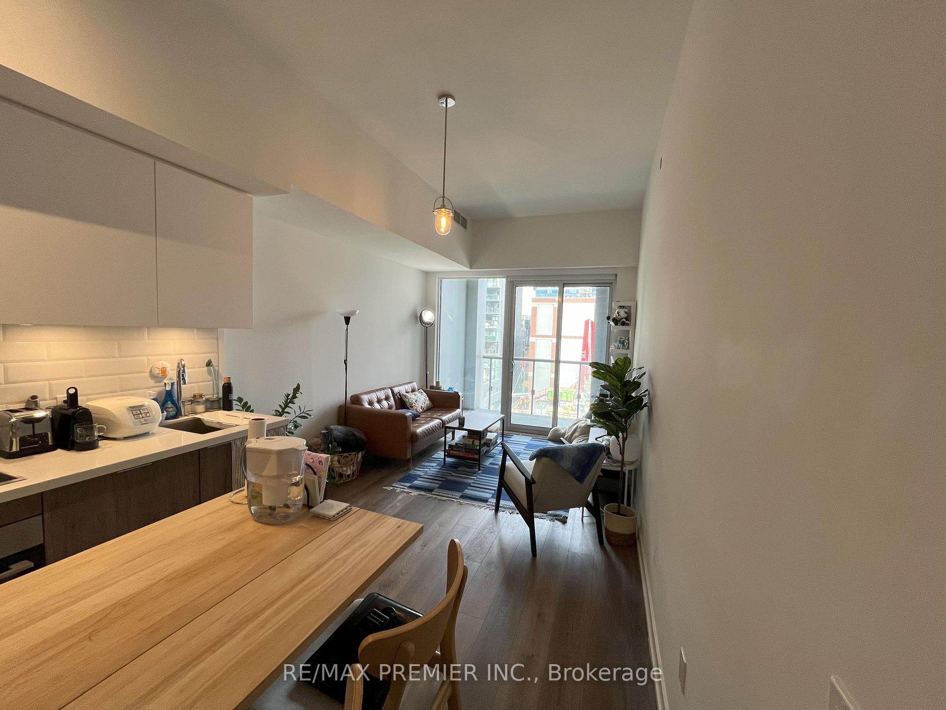 Photo 4 of Unit 716, 158 Front Street E, Toronto, Moss Park — HOMEH