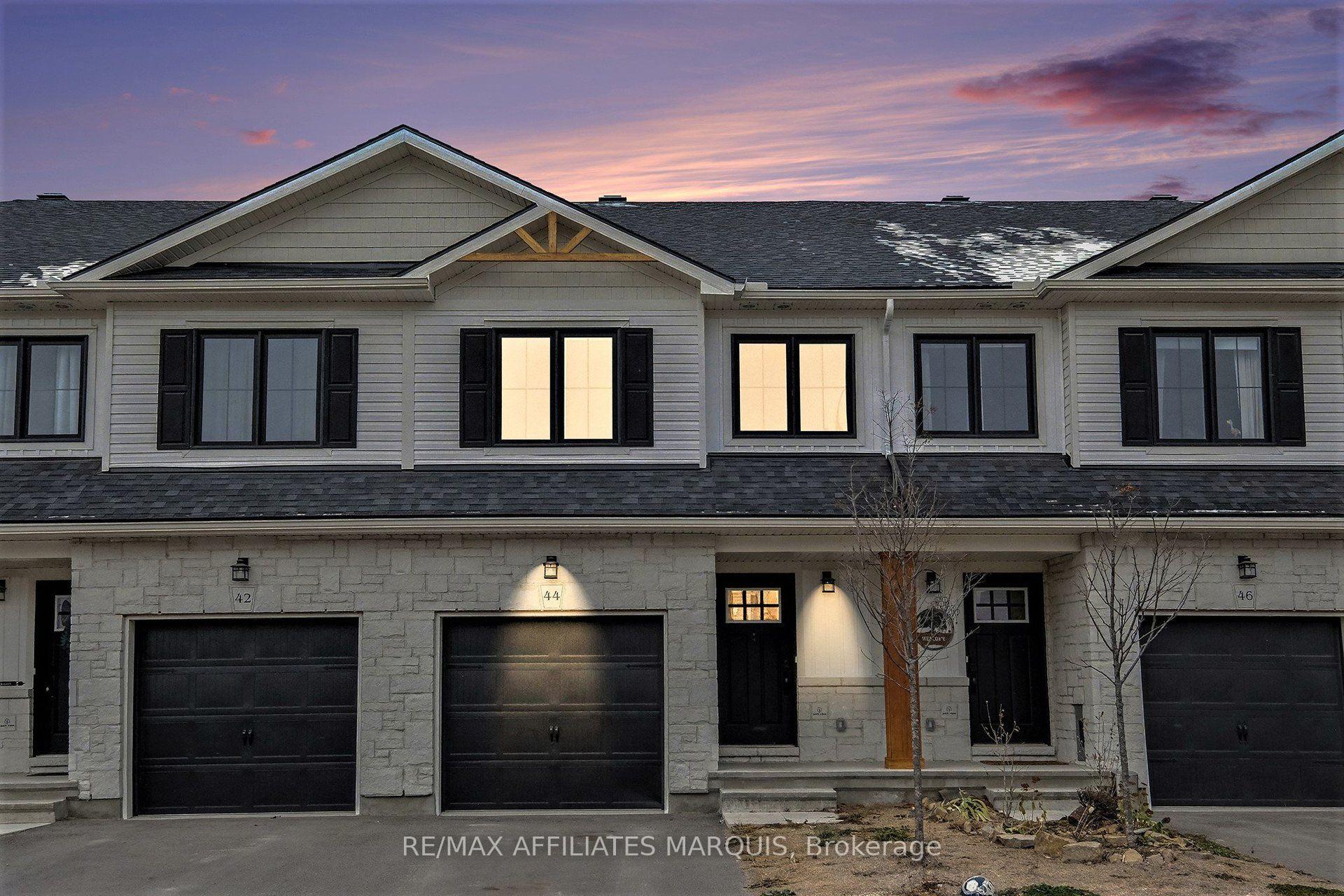 Photo of 44 Whitcomb Crescent